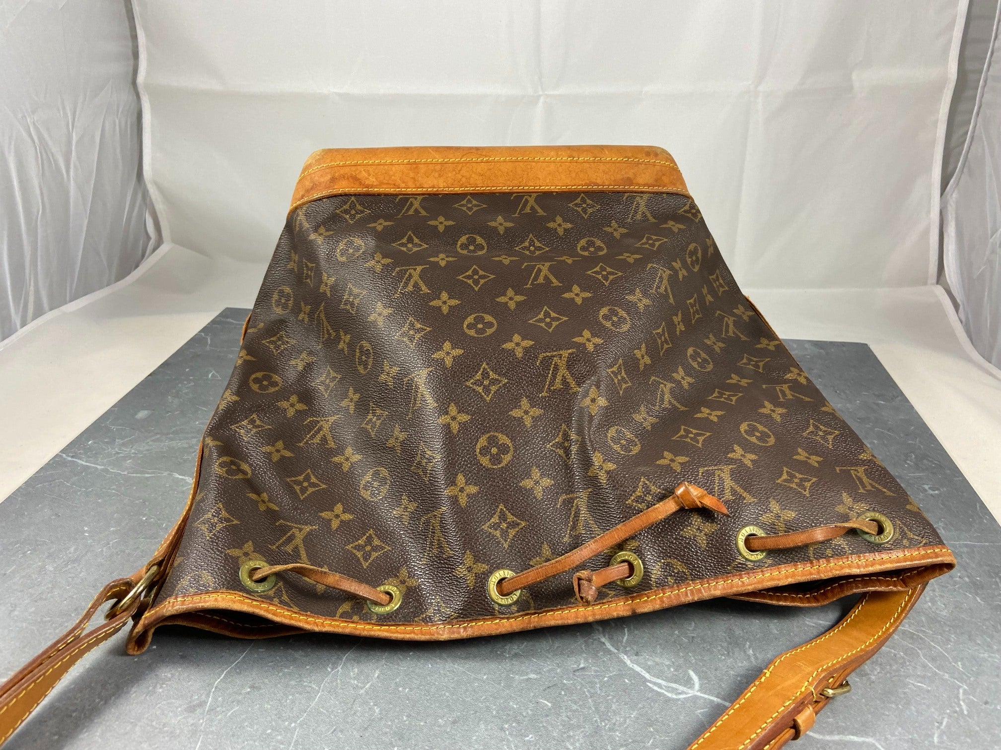 Louis Vuitton Sac Noé Grand Monogram Canvas
