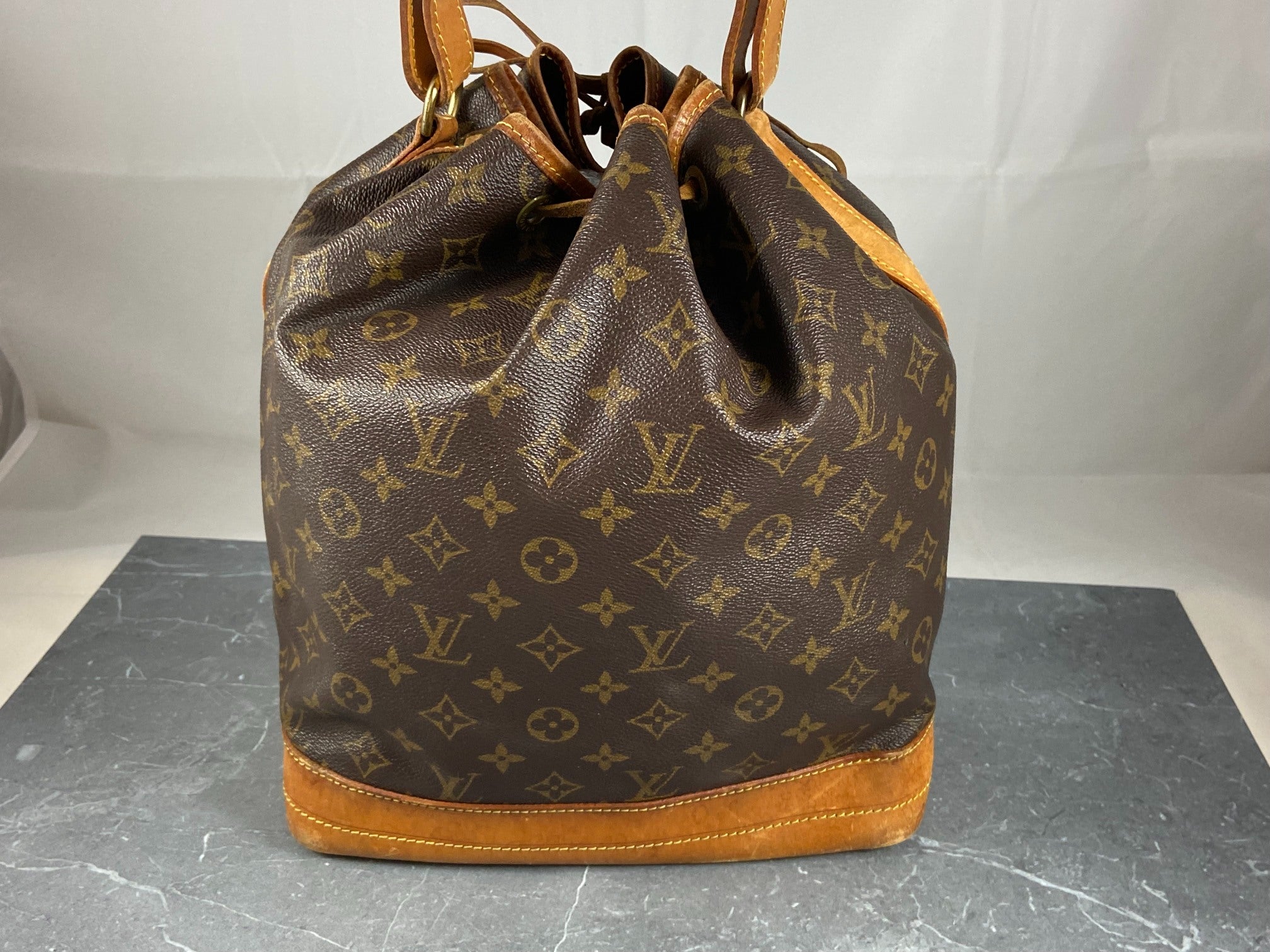 Louis Vuitton Sac Noé Grand Monogram Canvas