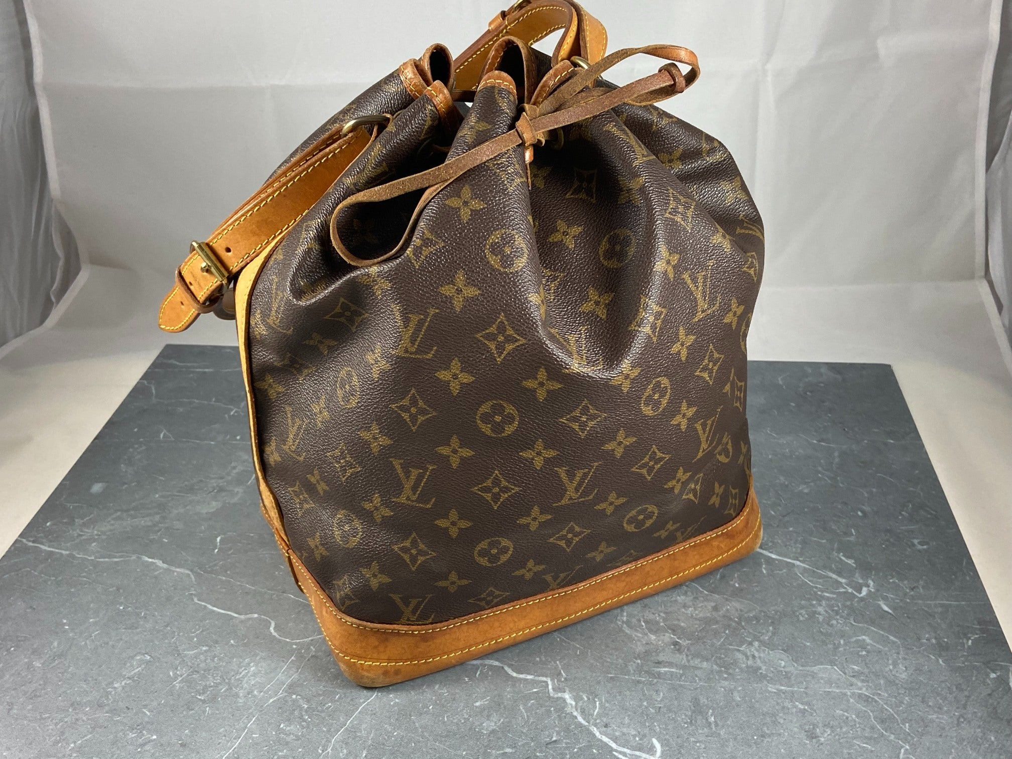 Louis Vuitton Sac Noé Grand Monogram Canvas