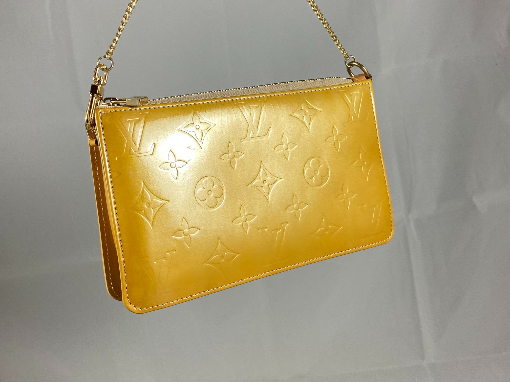 Louis Vuitton Pochette Lexington Yellow Vernis Monogram Leather