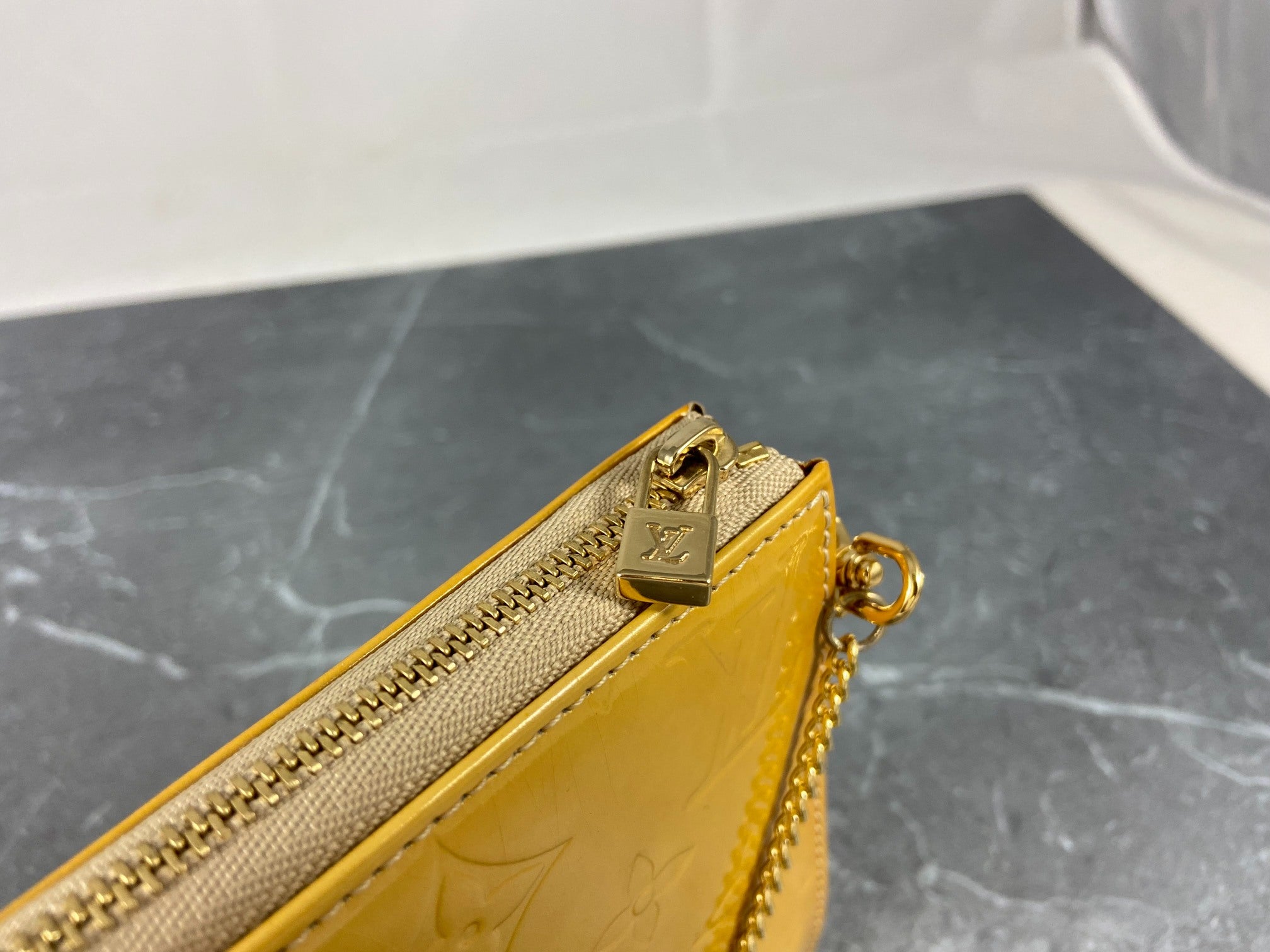 Louis Vuitton Pochette Lexington Yellow Vernis Monogram Leather