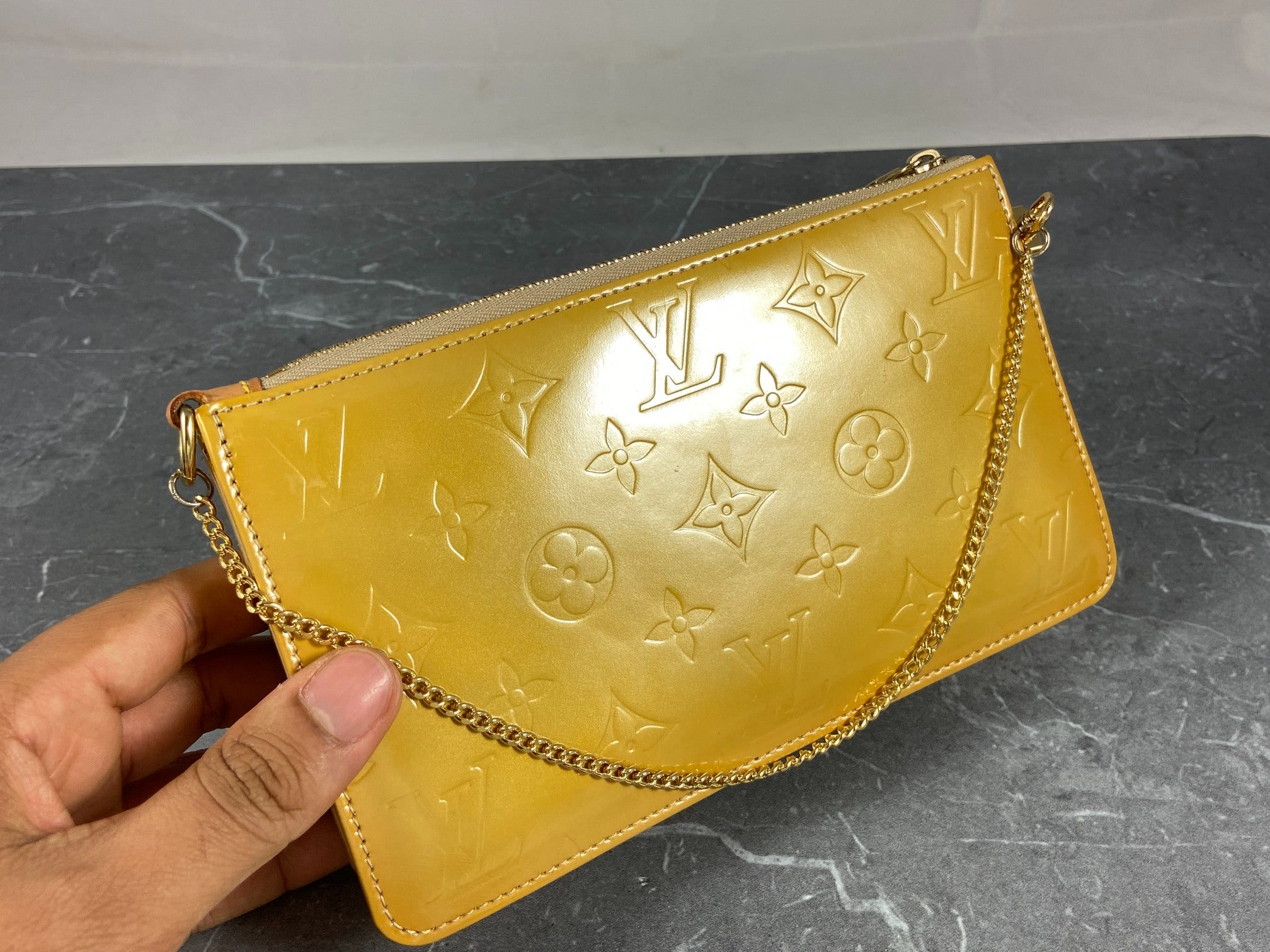 Louis Vuitton Pochette Lexington Yellow Vernis Monogram Leather