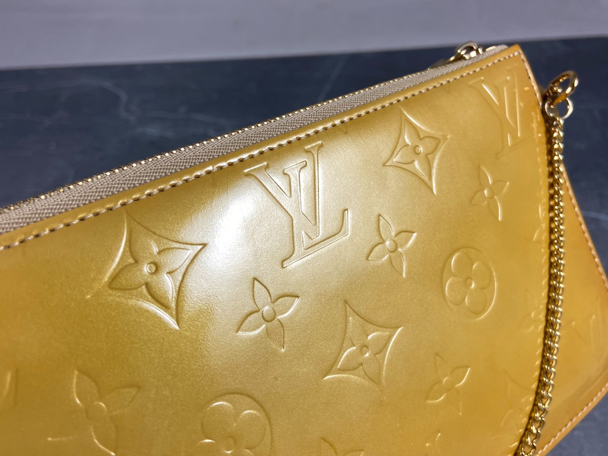 Louis Vuitton Pochette Lexington Yellow Vernis Monogram Leather