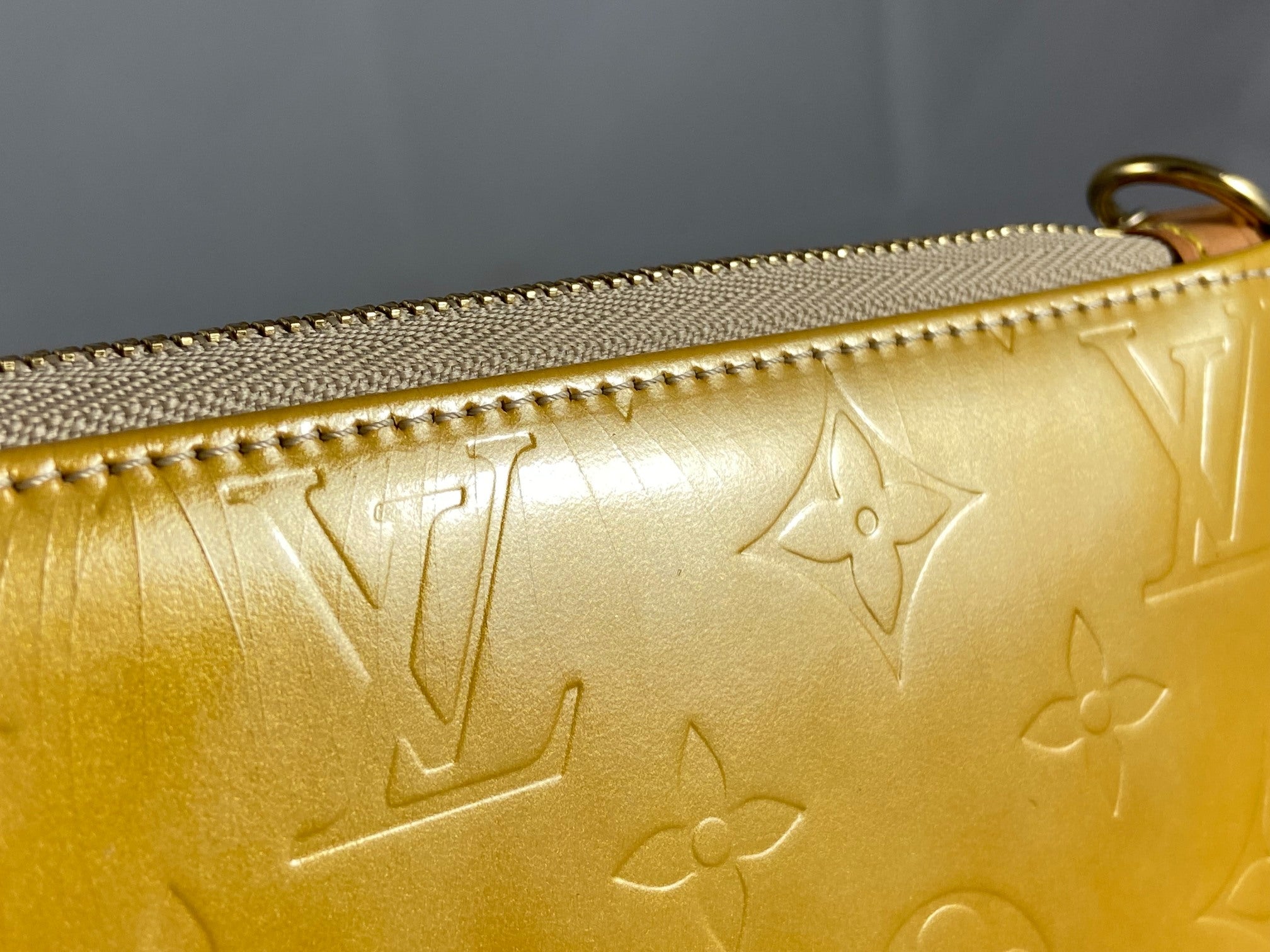 Louis Vuitton Pochette Lexington Yellow Vernis Monogram Leather