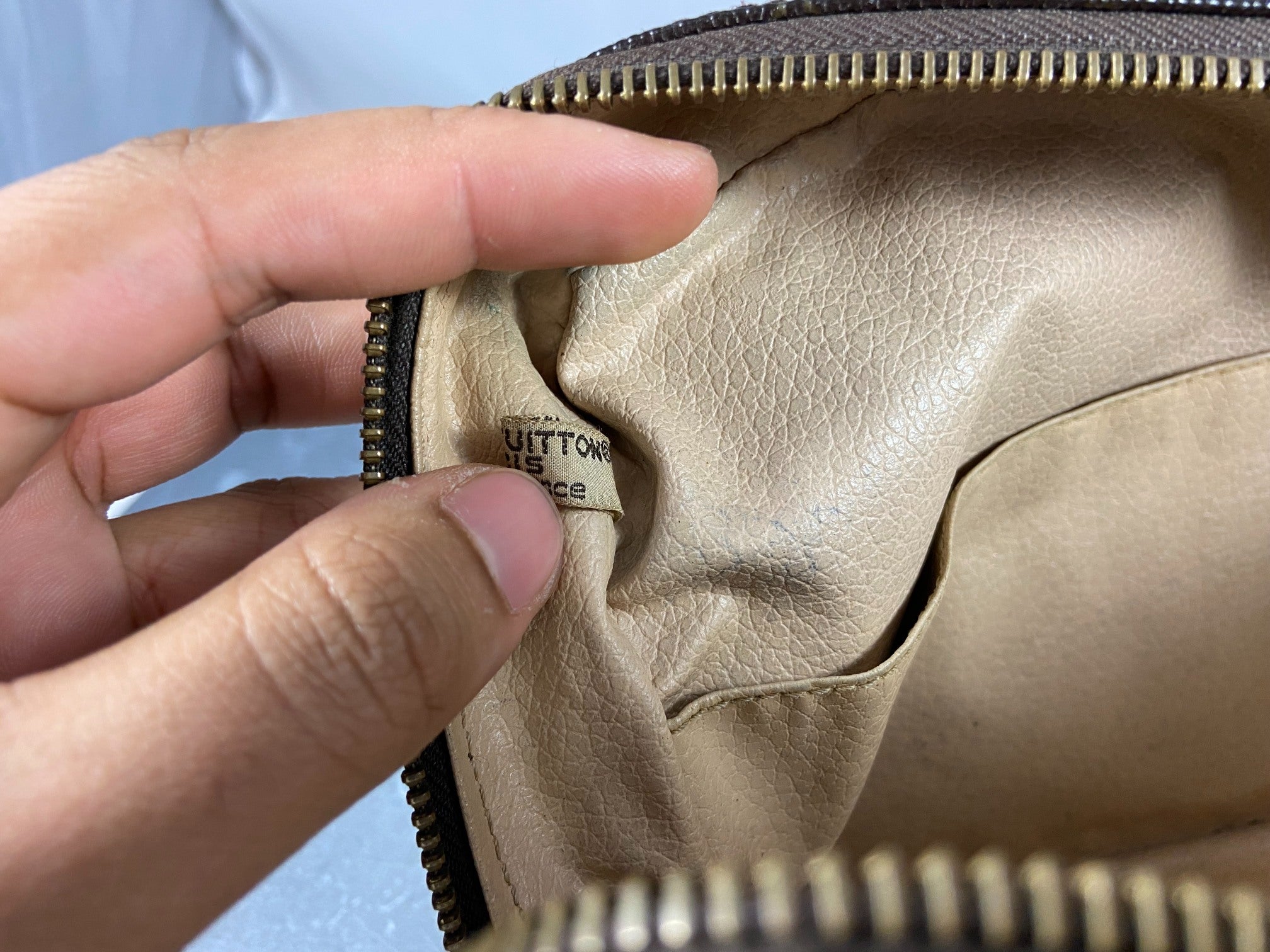 Louis Vuitton Trousse Toilette 28 Monogram Canvas