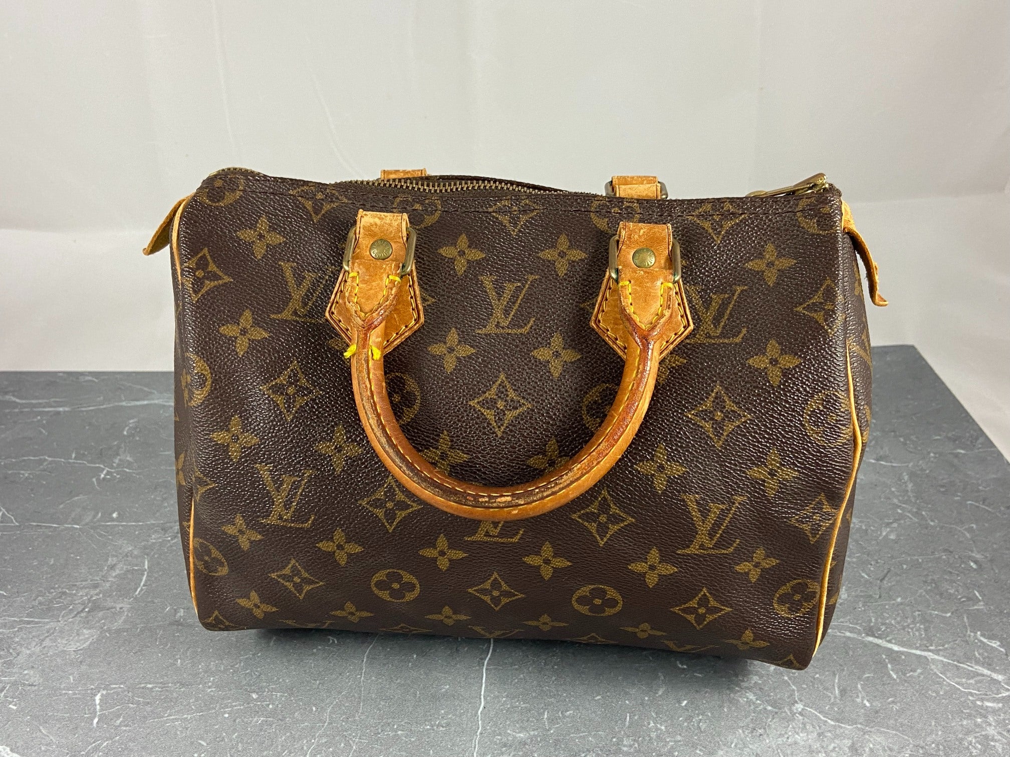 Louis Vuitton Speedy 25 Monogram Canvas