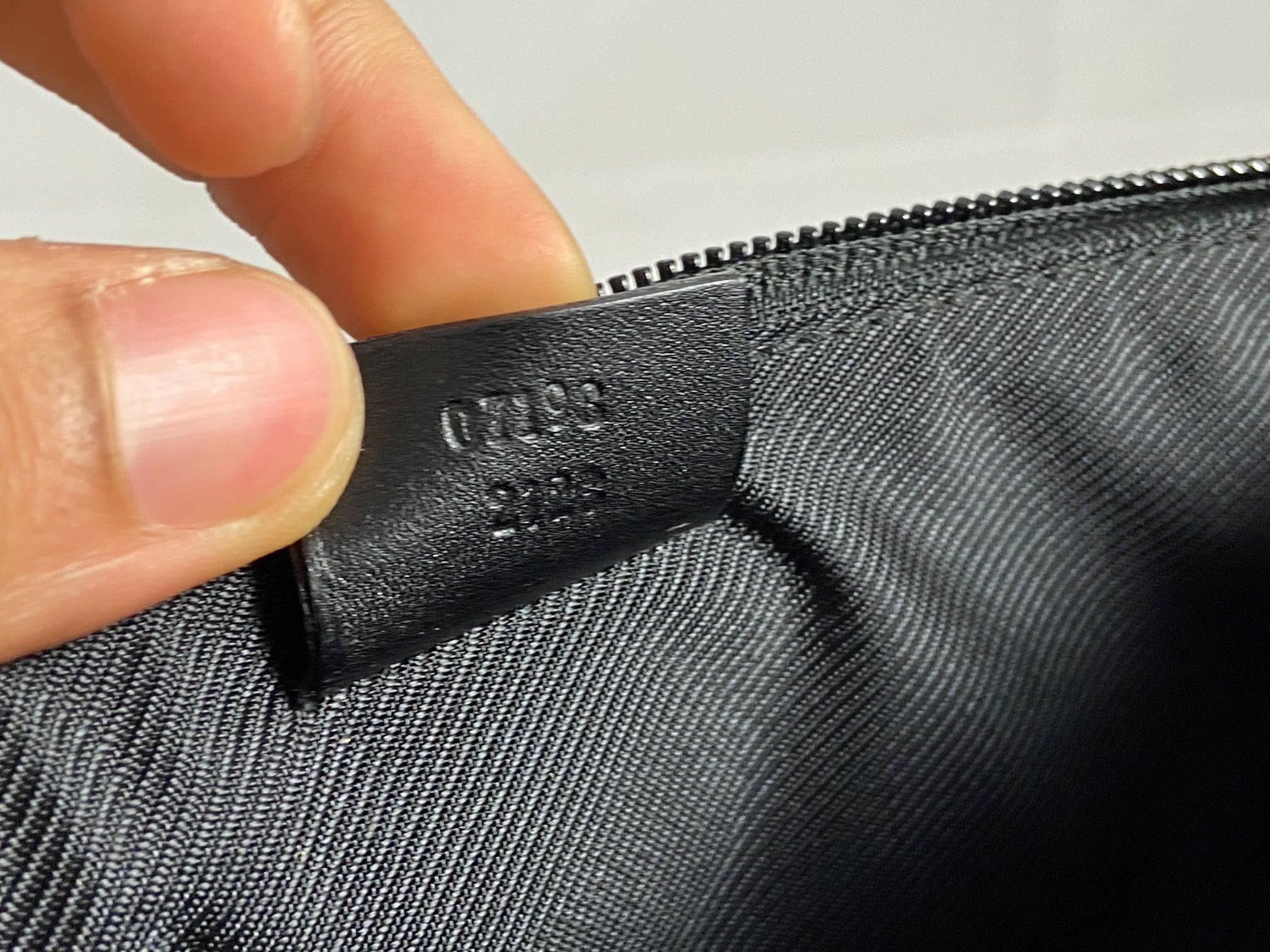 Gucci Banana Boat Accessory Pouch Black GG Monogram