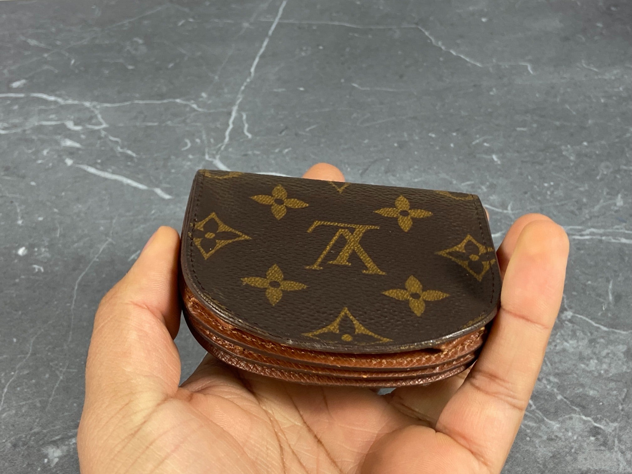 Louis Vuitton Coin Portemonnaie Gousset Monogram Canvas