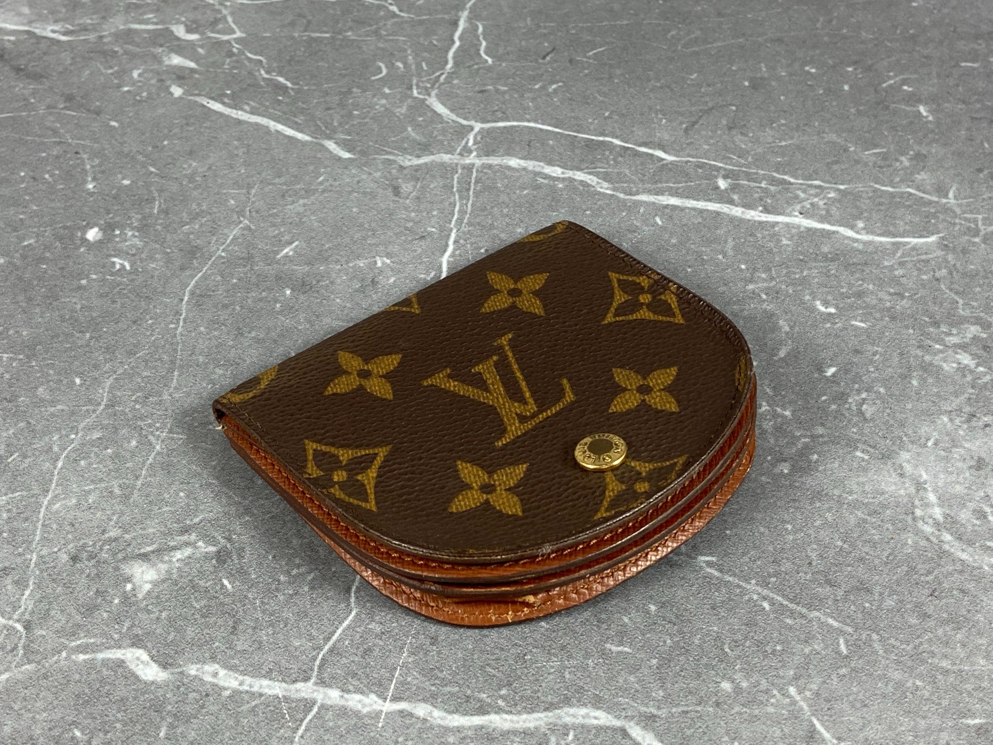 Louis Vuitton Coin Portemonnaie Gousset Monogram Canvas