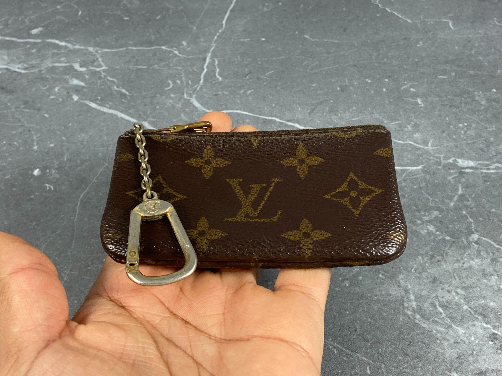Louis Vuitton Pochette Cles Key Pouch Monogram Canvas incl. Box