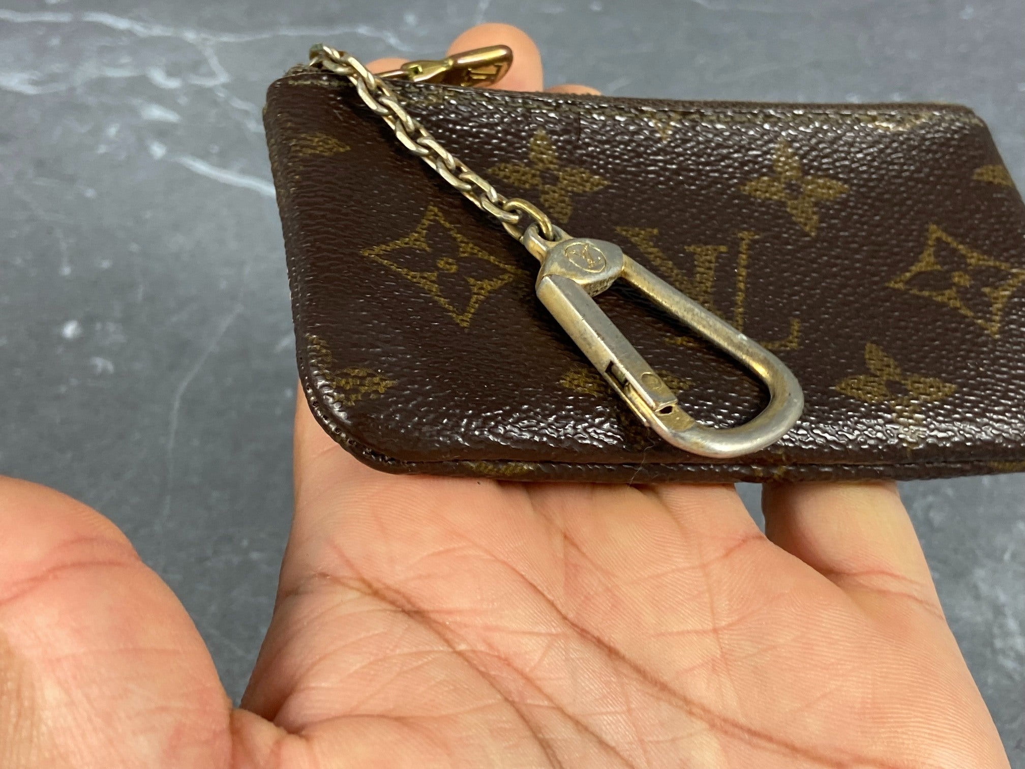 Louis Vuitton Pochette Cles Key Pouch Monogram Canvas incl. Box