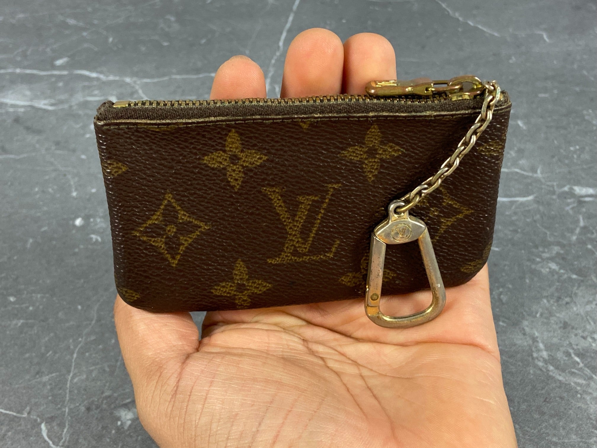 Louis Vuitton Pochette Cles Key Pouch Monogram Canvas incl. Box