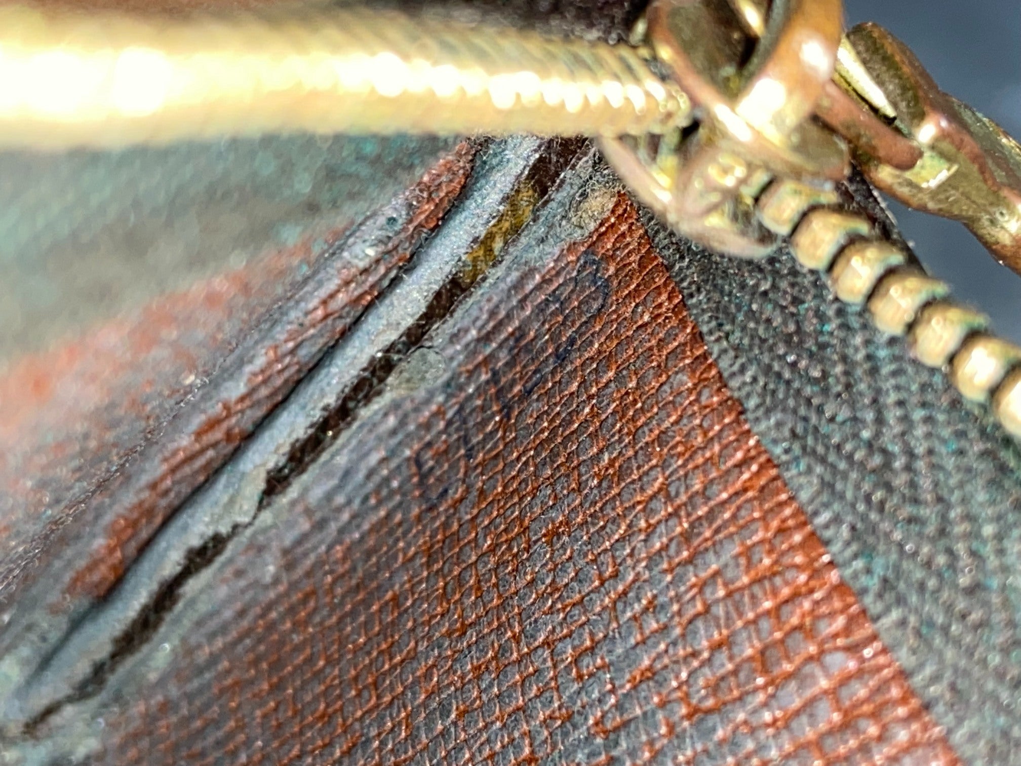 Louis Vuitton Pochette Cles Key Pouch Monogram Canvas incl. Box