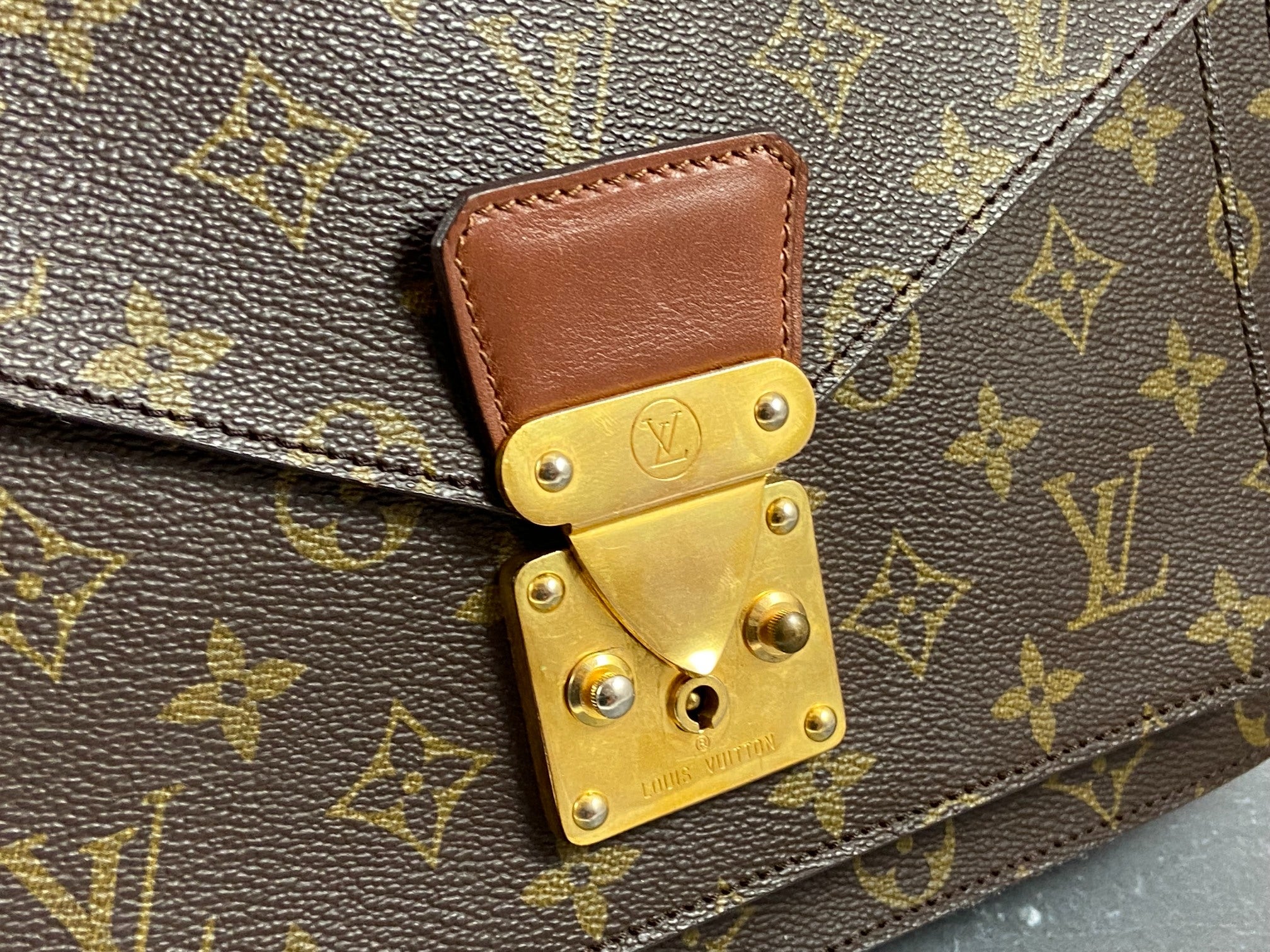 Louis Vuitton Monceau 28 Monogram Canvas