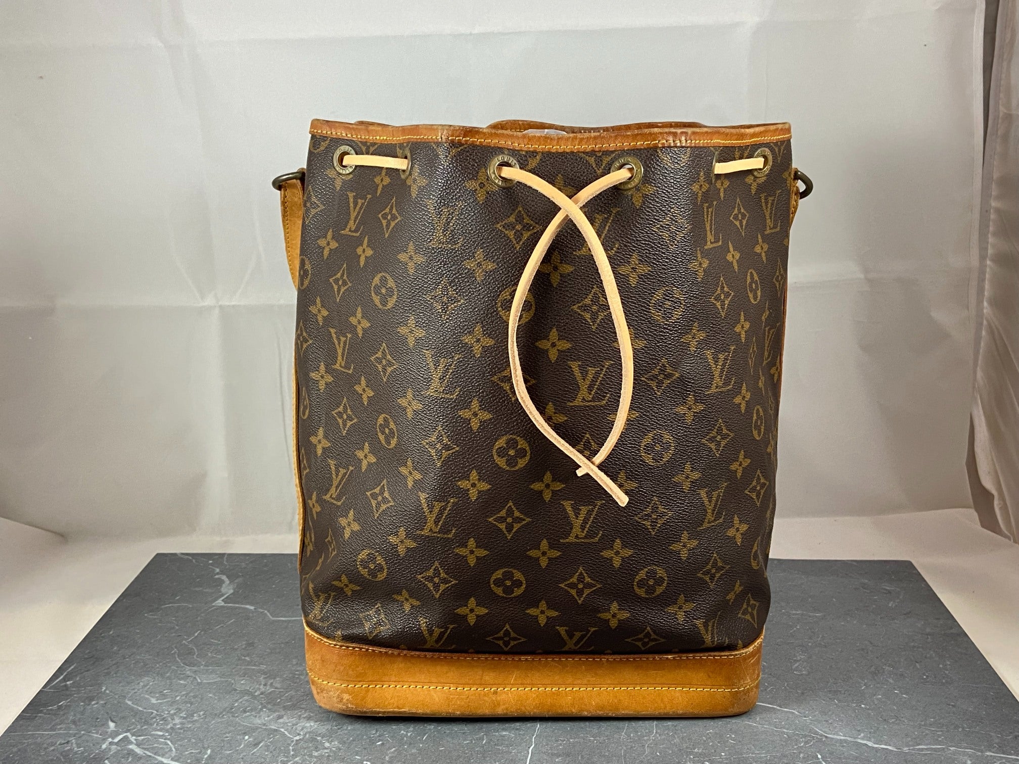 Louis Vuitton Sac Noé Grand Monogram Canvas