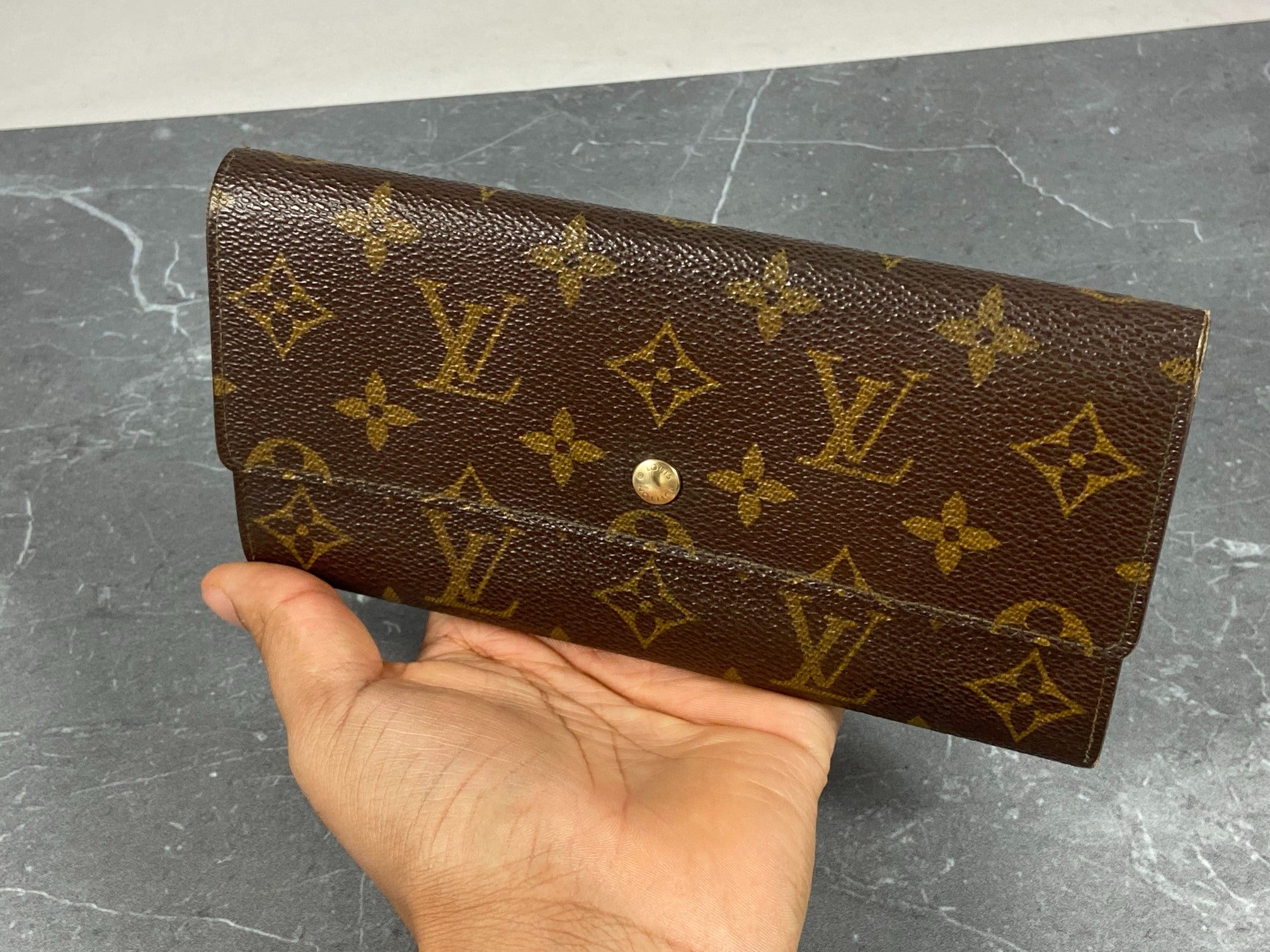 Louis Vuitton Sarah Wallet Monogram Canvas incl. Box