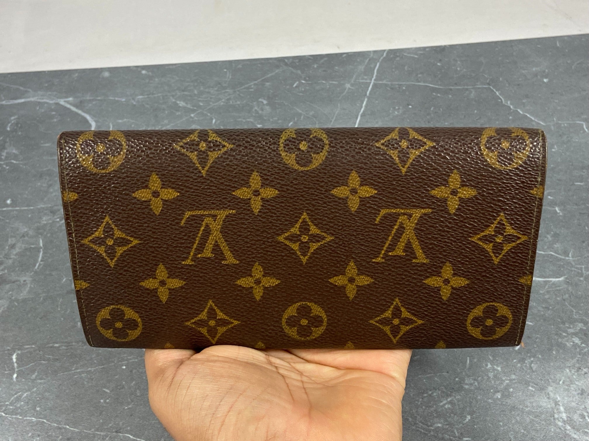 Louis Vuitton Sarah Wallet Monogram Canvas incl. Box