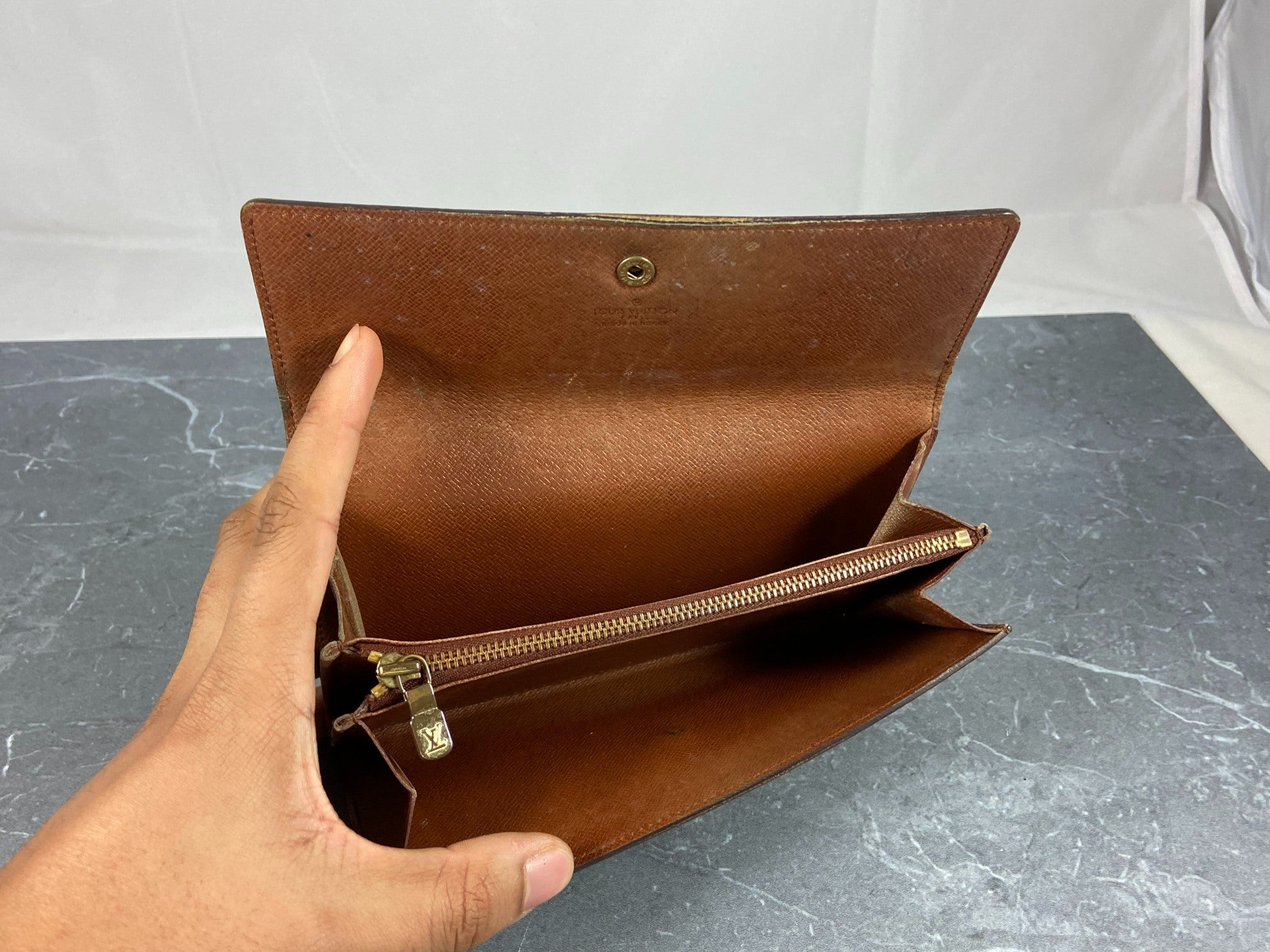 Louis Vuitton Sarah Wallet Monogram Canvas incl. Box