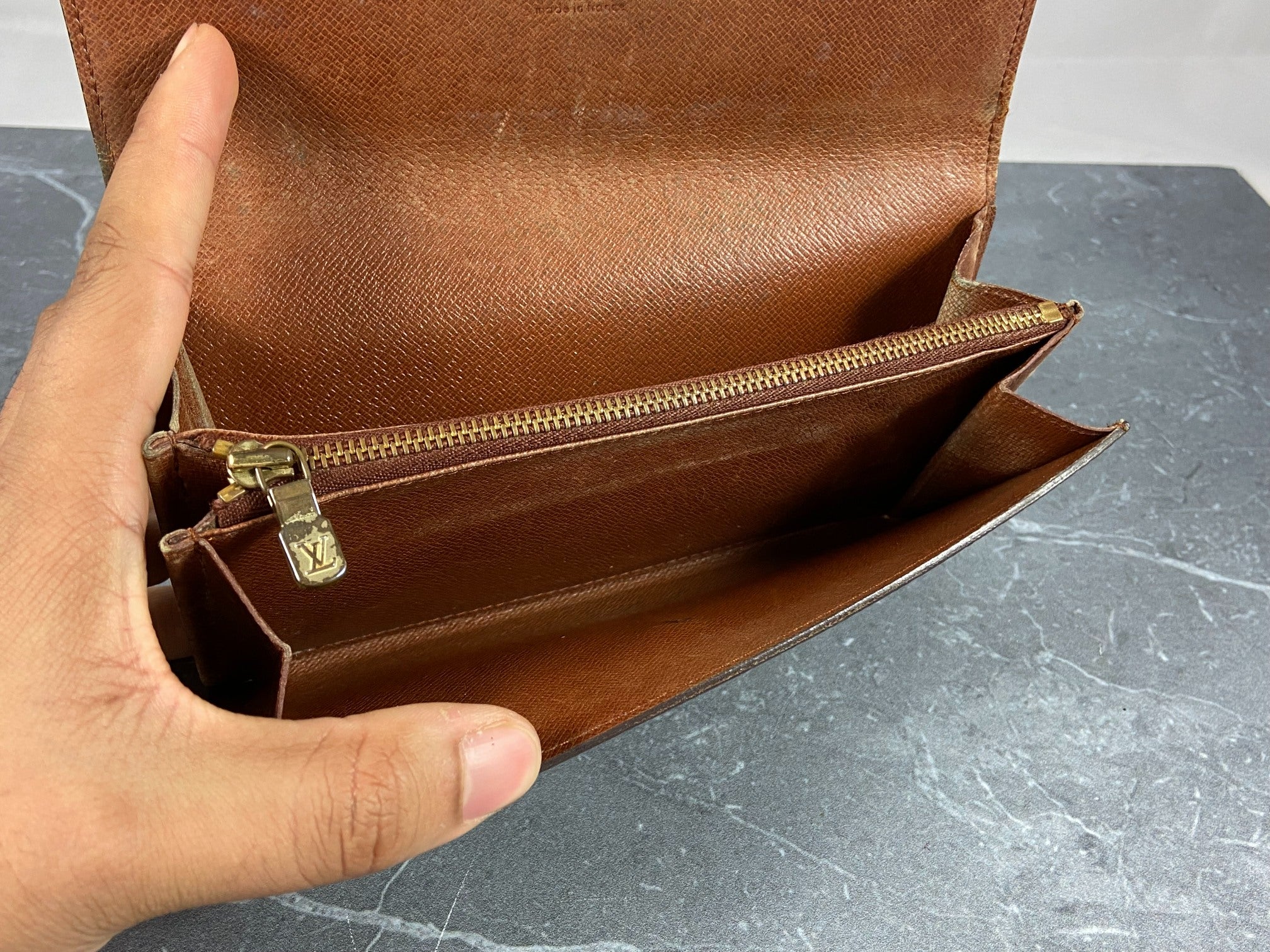 Louis Vuitton Sarah Wallet Monogram Canvas incl. Box