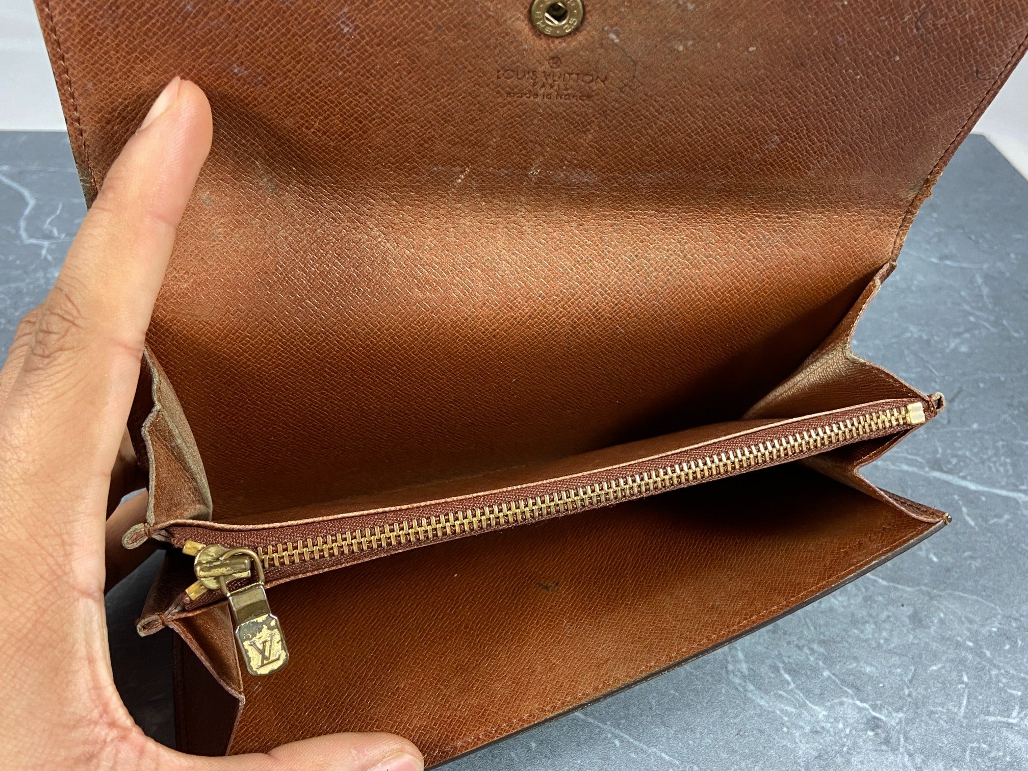 Louis Vuitton Sarah Wallet Monogram Canvas incl. Box