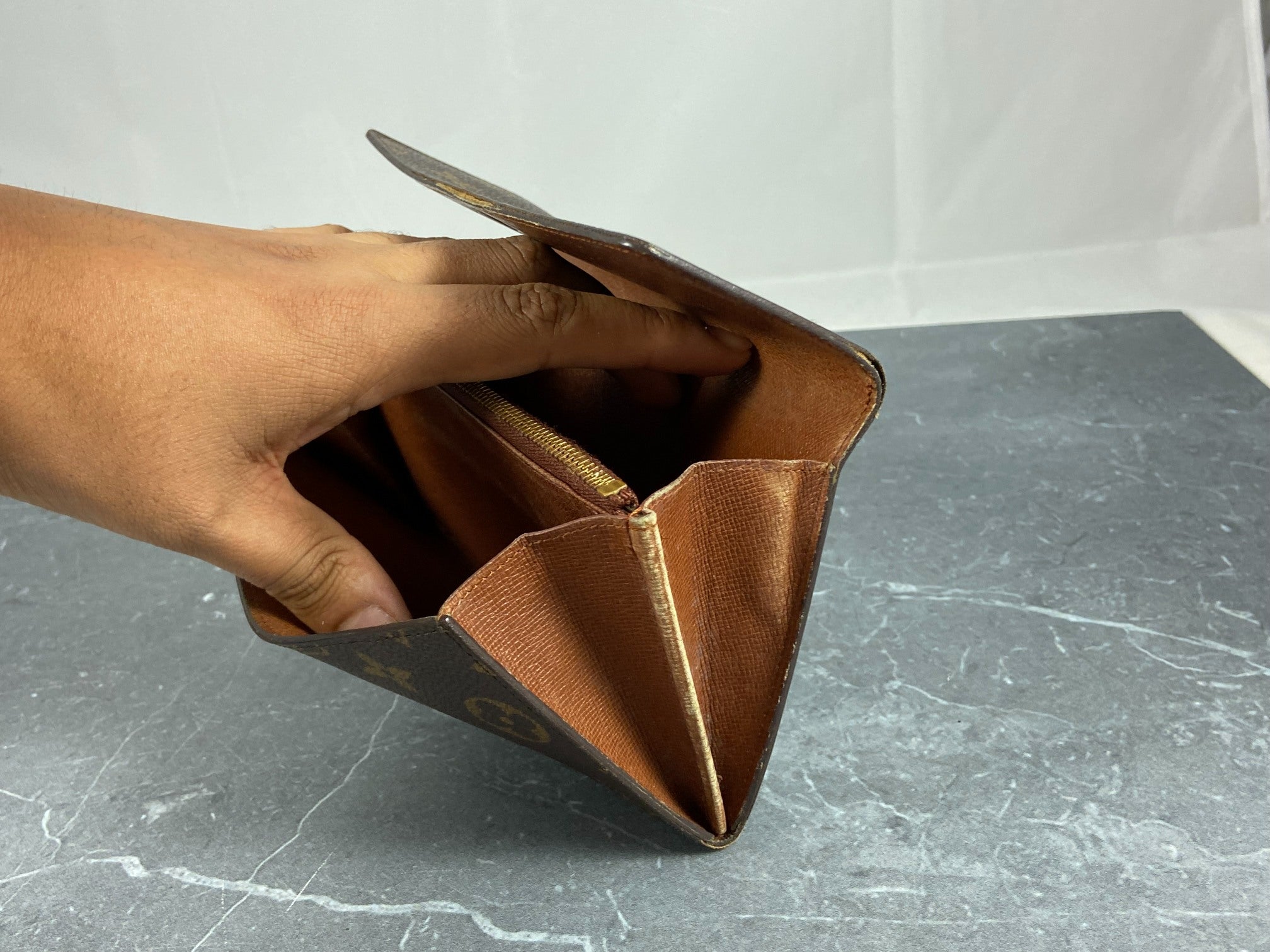 Louis Vuitton Sarah Wallet Monogram Canvas incl. Box