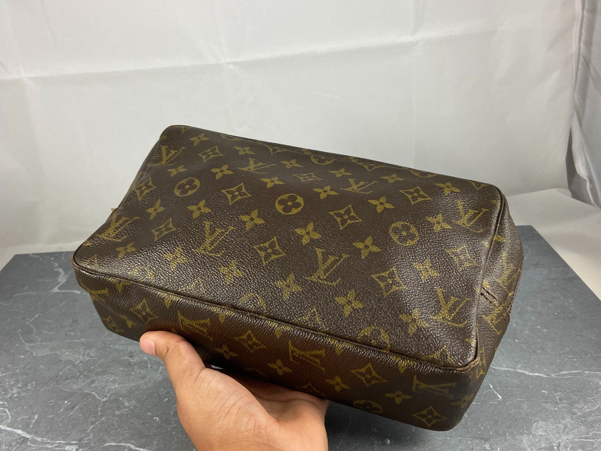Louis Vuitton Trousse Toilette 28 Monogram Canvas
