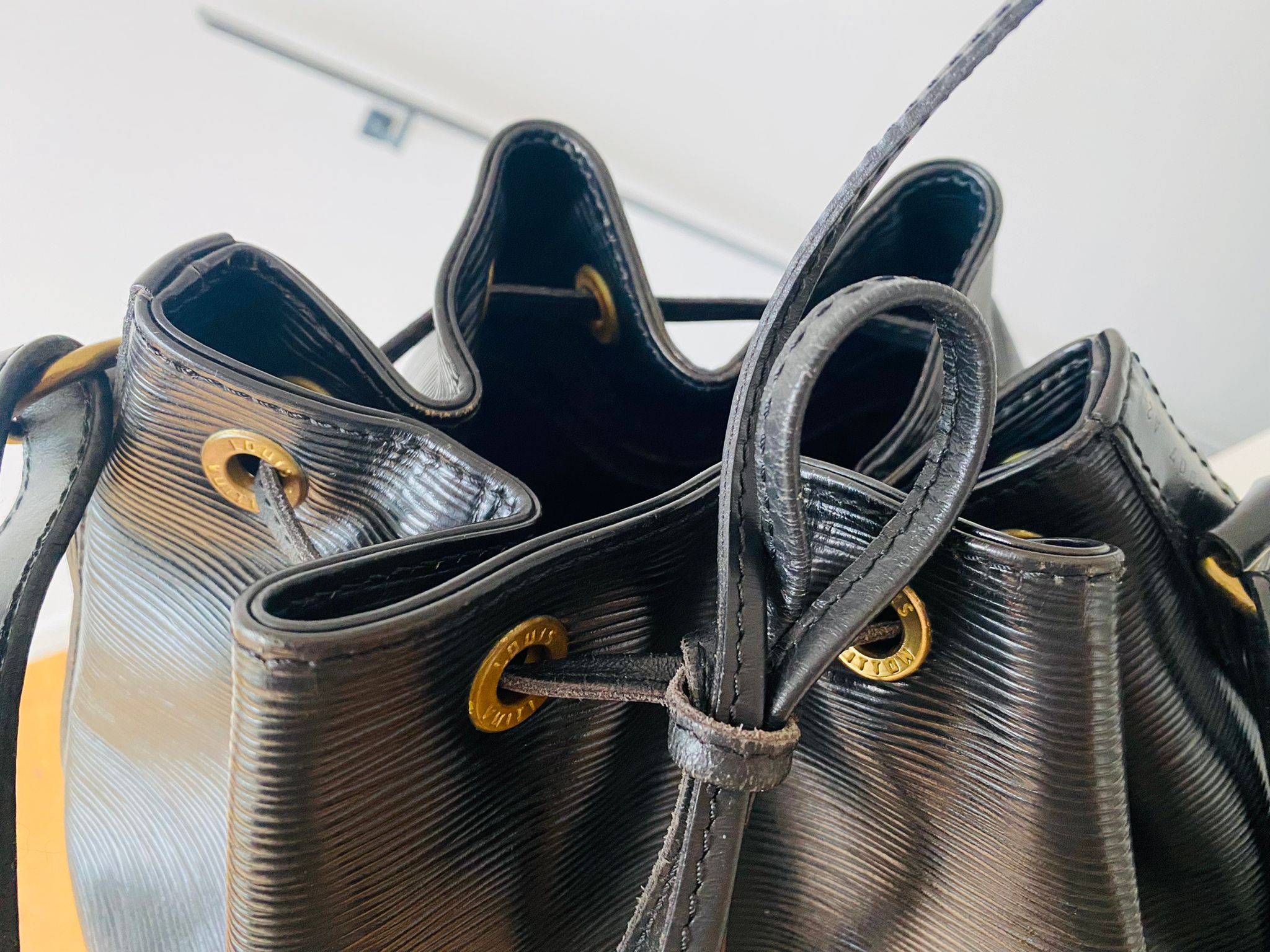 Louis Vuitton Sac Noé Petit Black Epi Leather