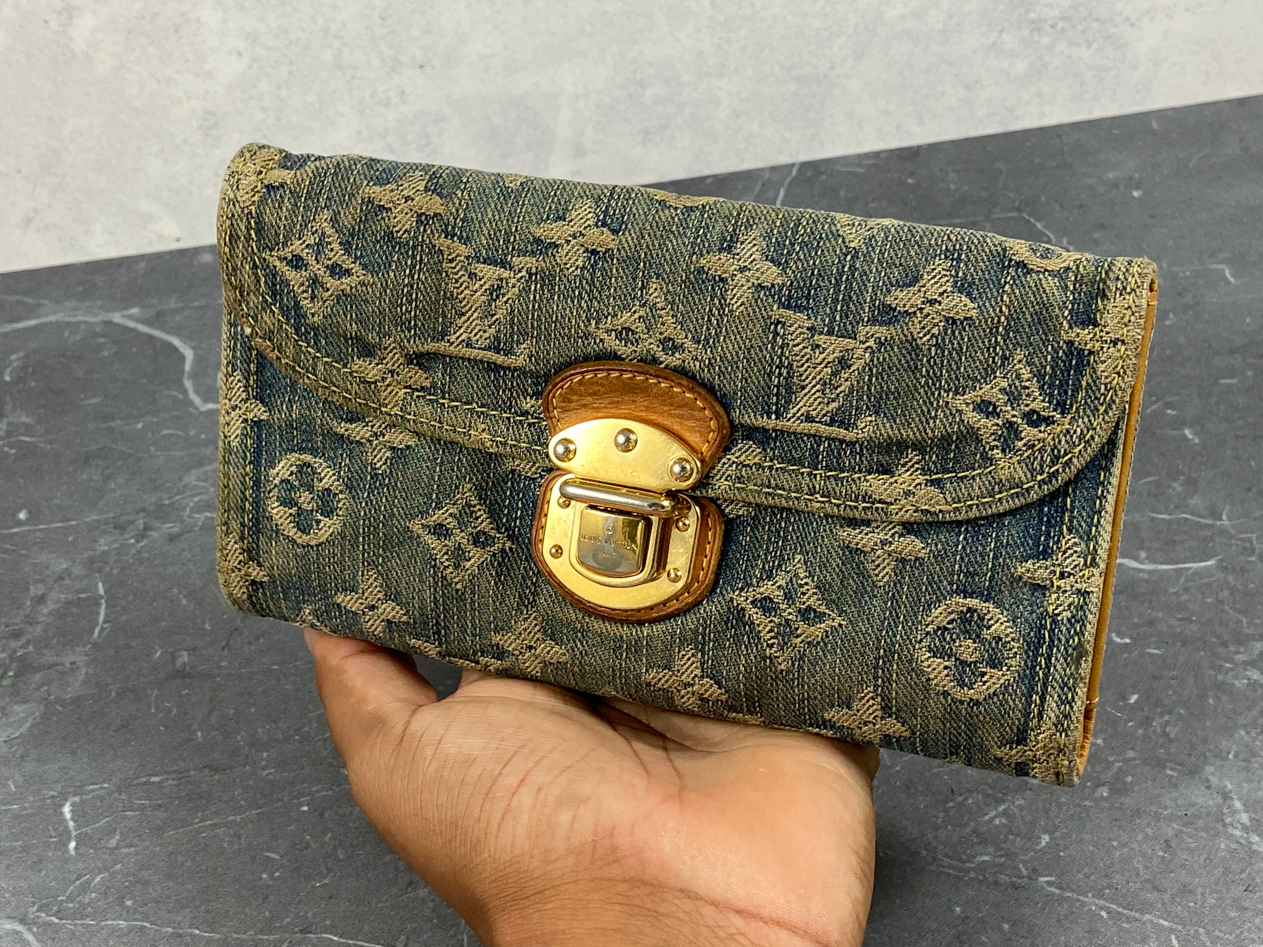 Louis Vuitton Amelia Wallet Monogram Blue