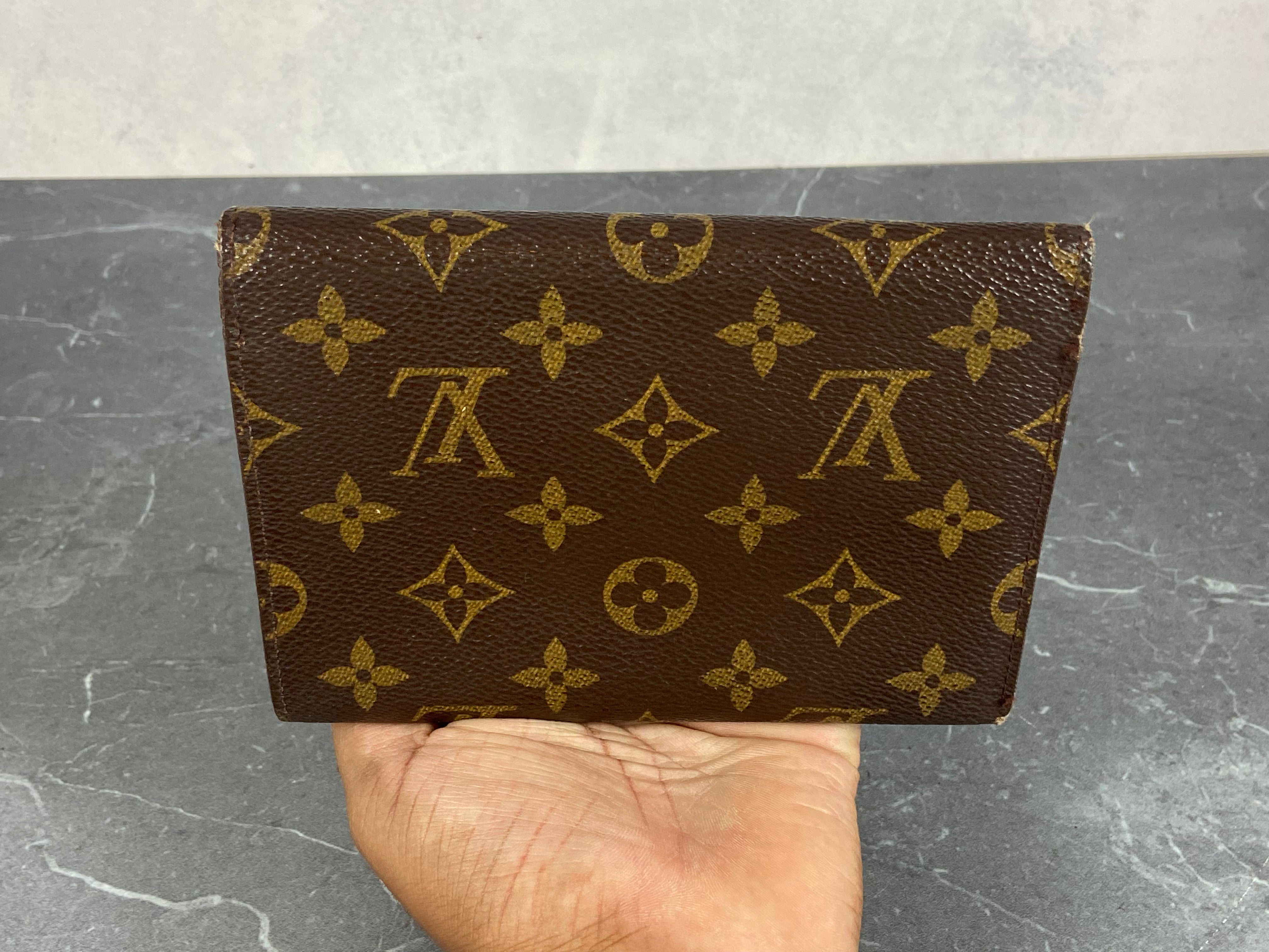 Louis Vuitton Porte Tresor Etui Wallet Monogram Canvas