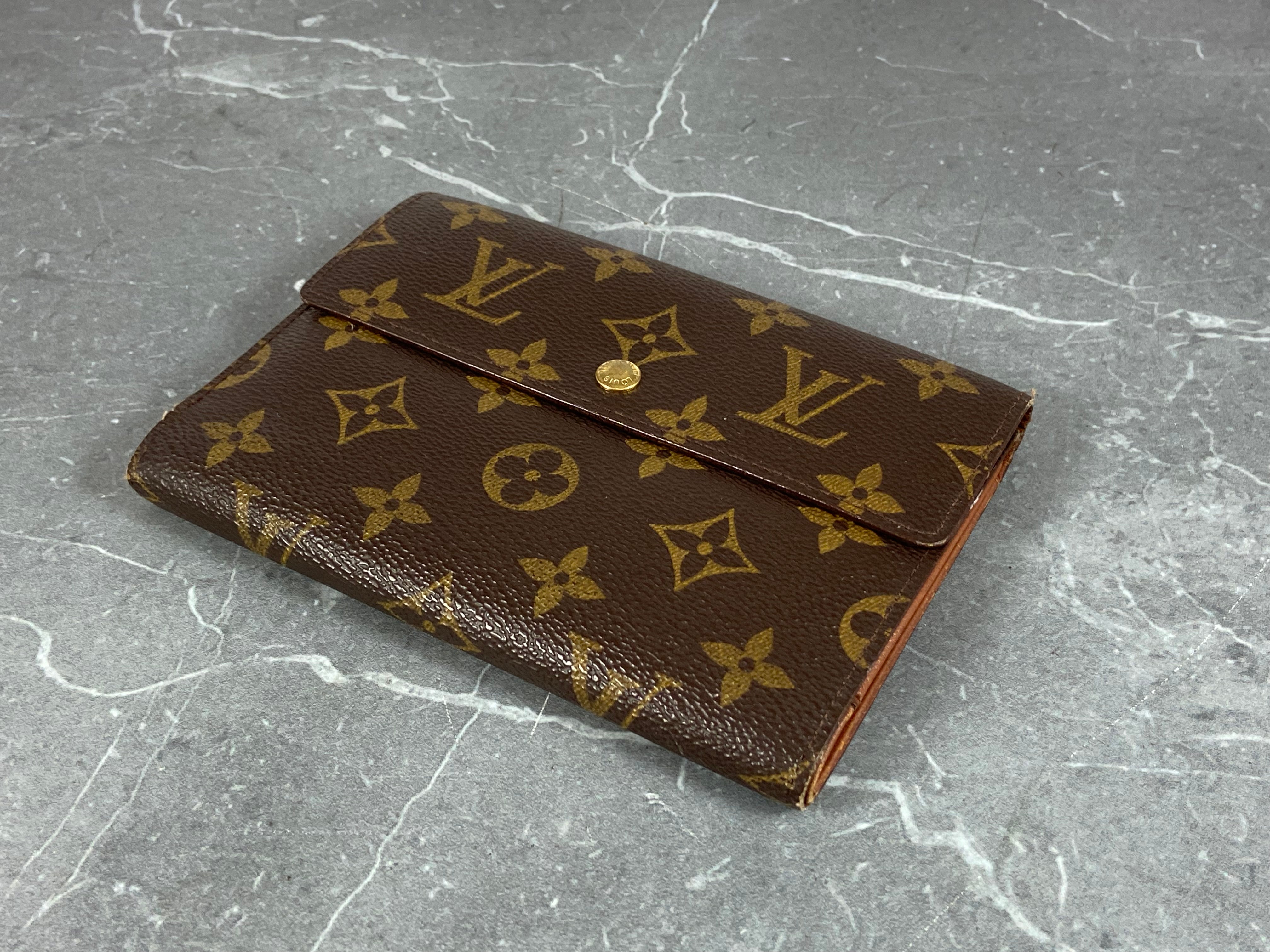 Louis Vuitton Porte Tresor Etui Wallet Monogram Canvas