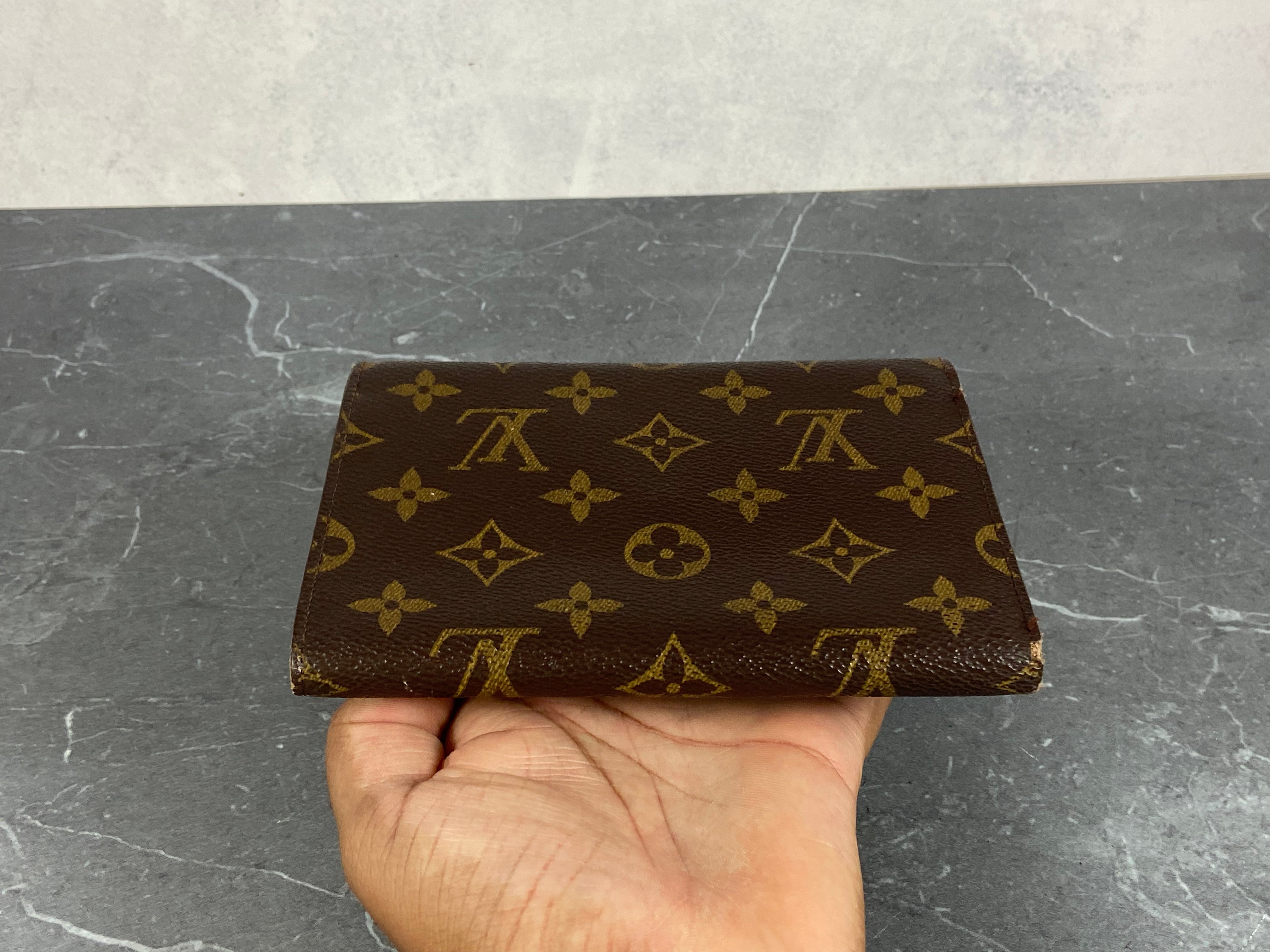 Louis Vuitton Porte Tresor Etui Wallet Monogram Canvas