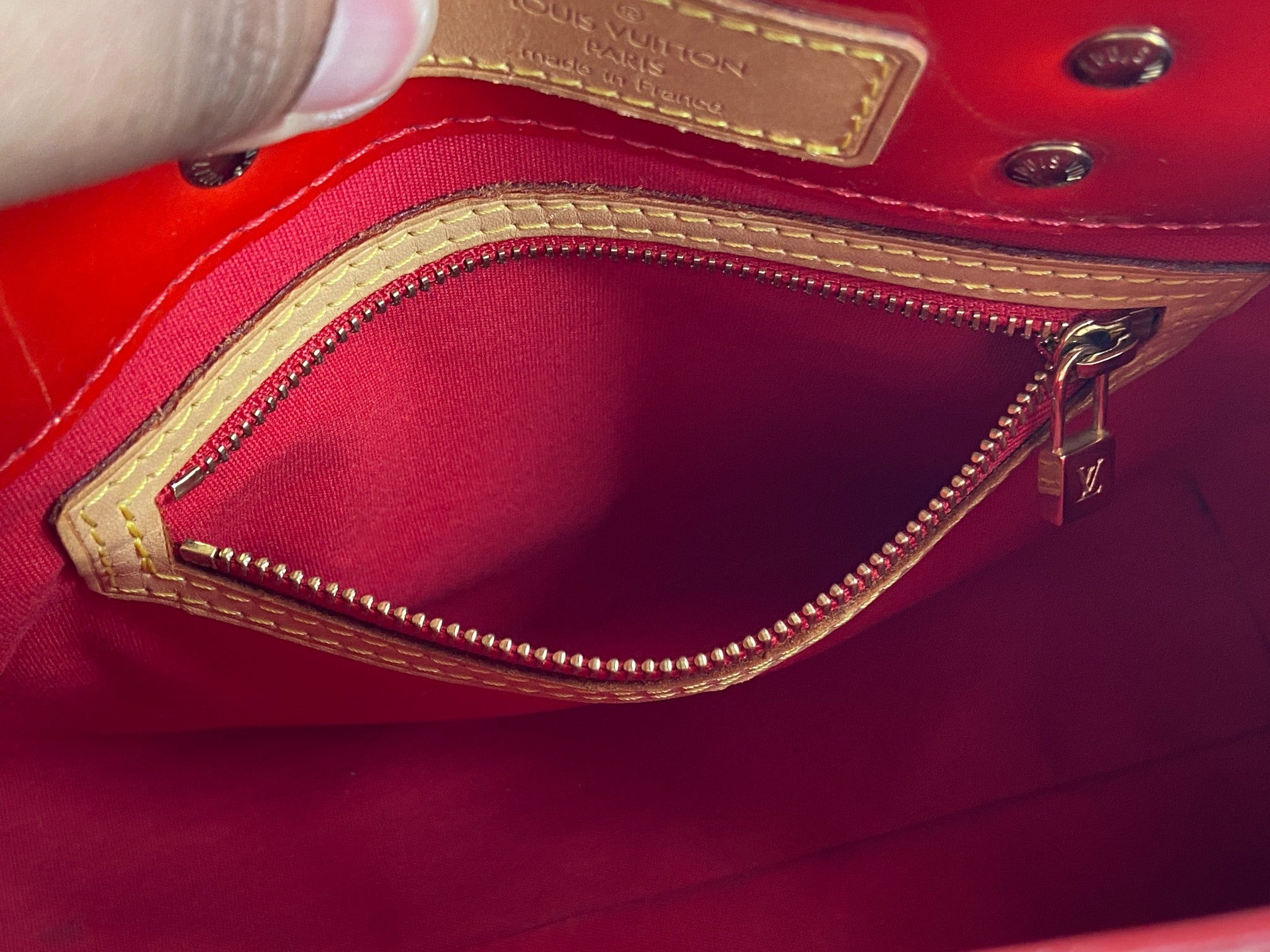 Louis Vuitton Reade PM Red Vernis Leather incl. Dustbag