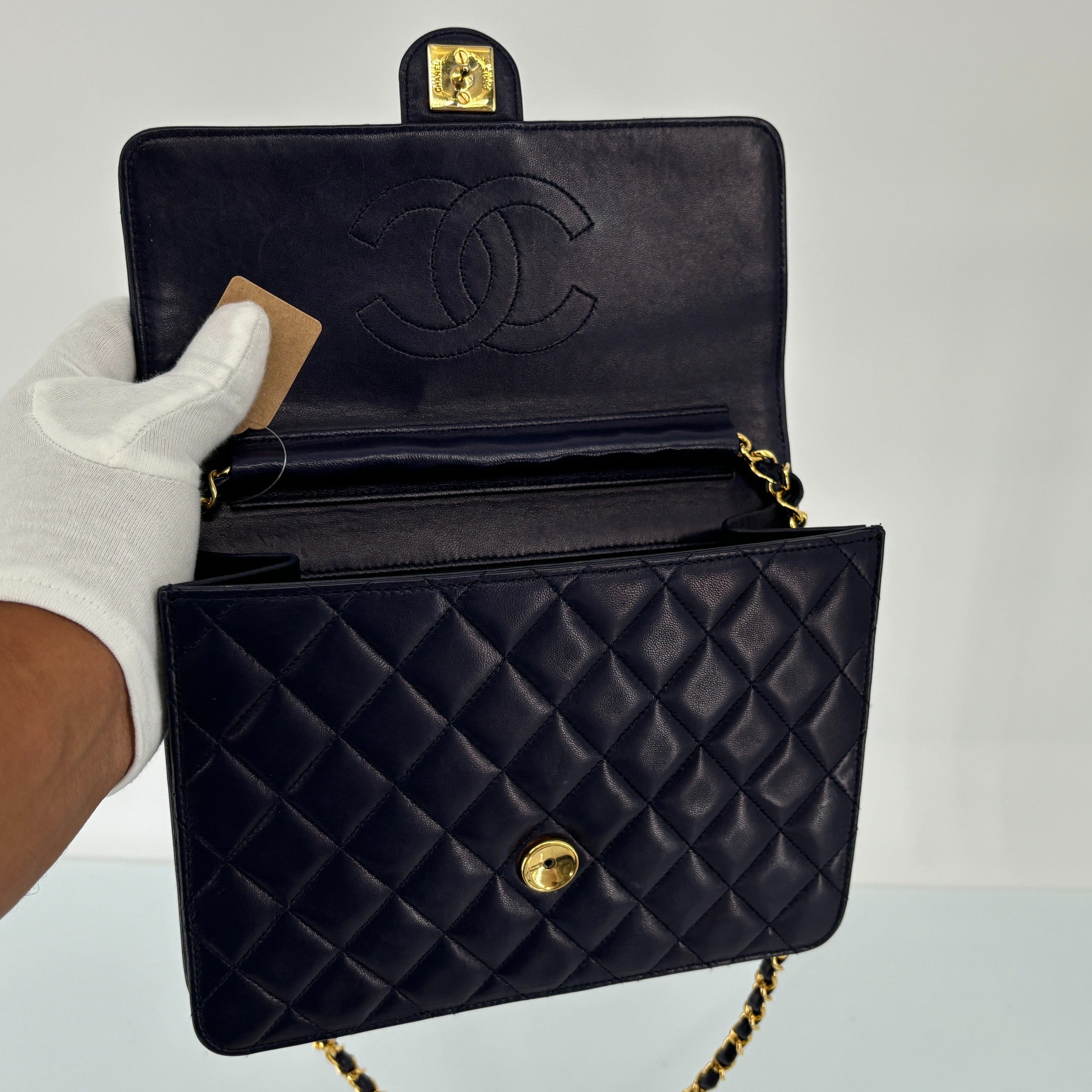 Chanel Single Flap Bag Push-Lock Navy Matelassé Leather incl. Dustbag