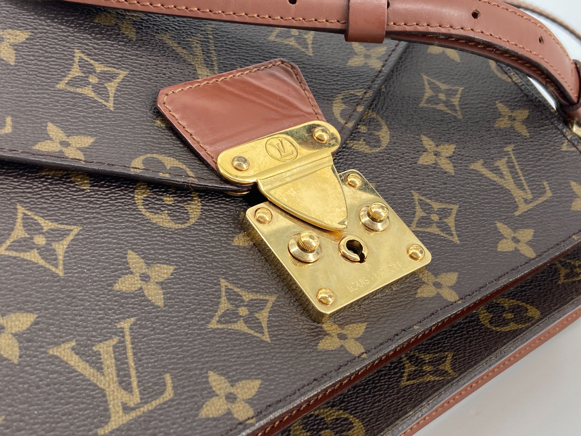 Louis Vuitton Monceau 28 Monogram Canvas