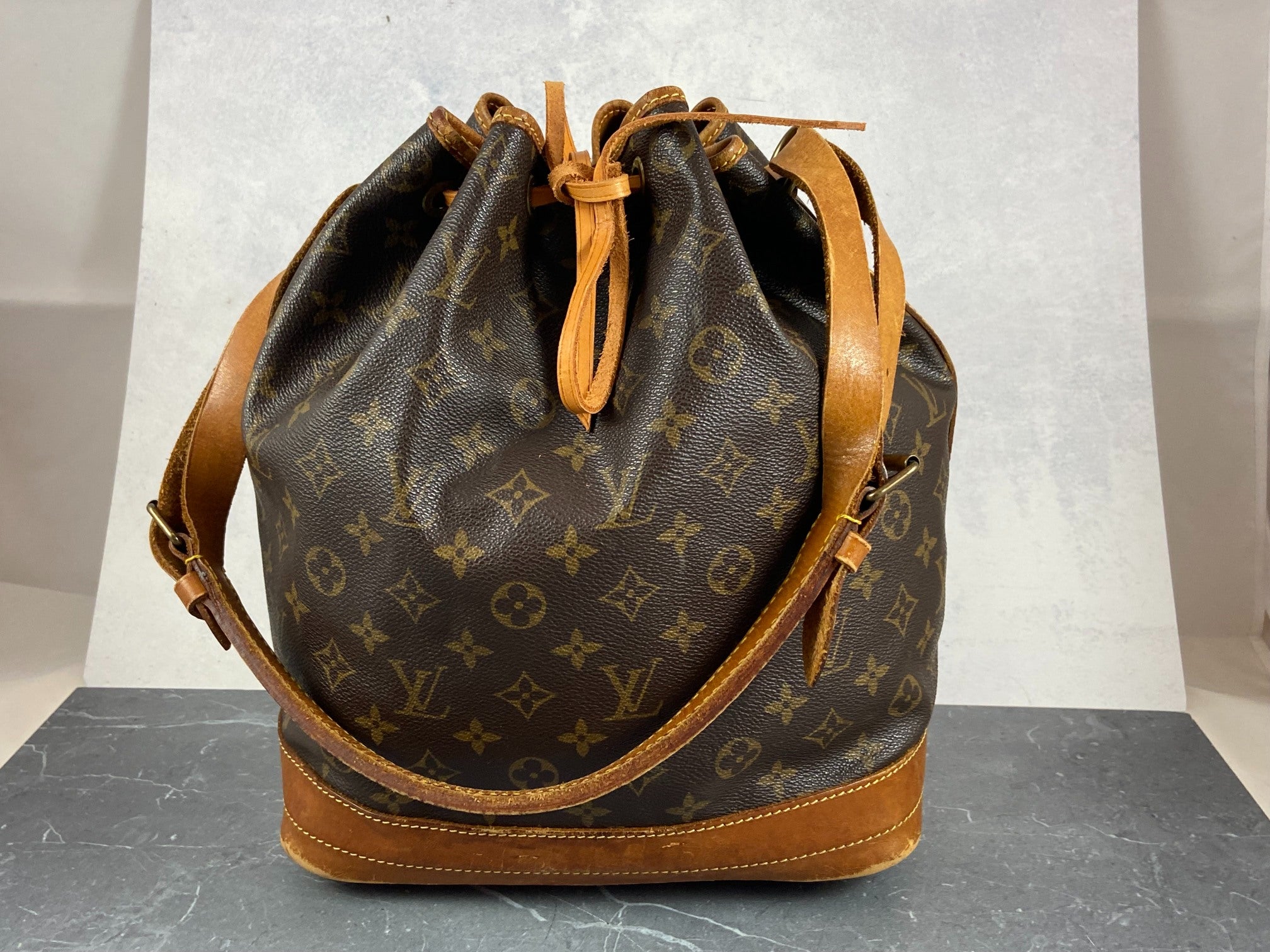 Louis Vuitton Sac Noé Grand Monogram Canvas