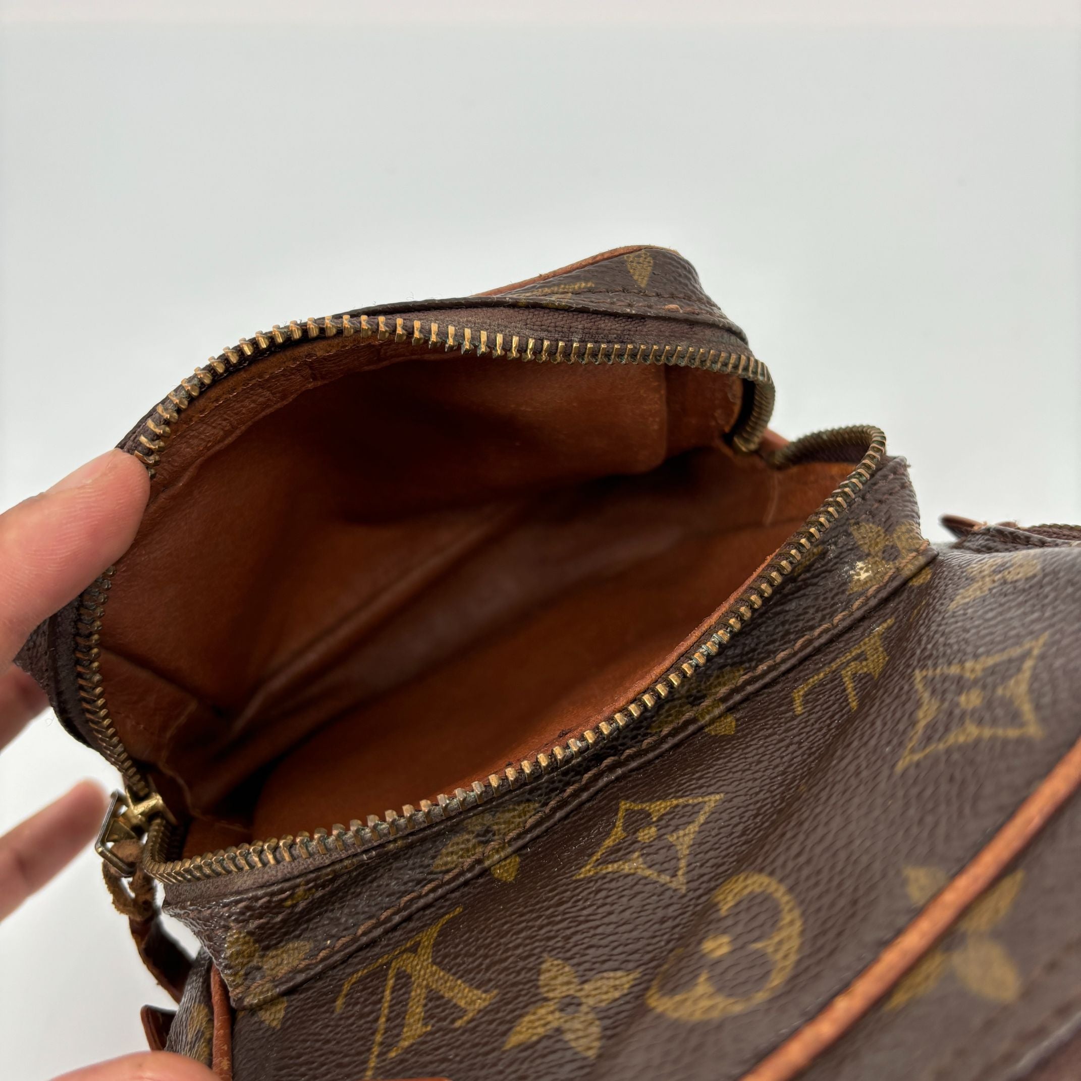 Louis Vuitton Amazone Shoulder Bag Monogram Canvas