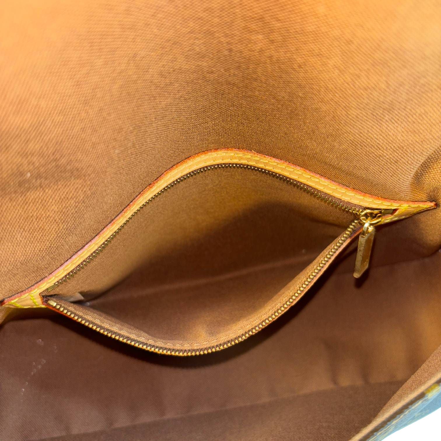 Louis Vuitton Looping PM Braun Monogram Canvas