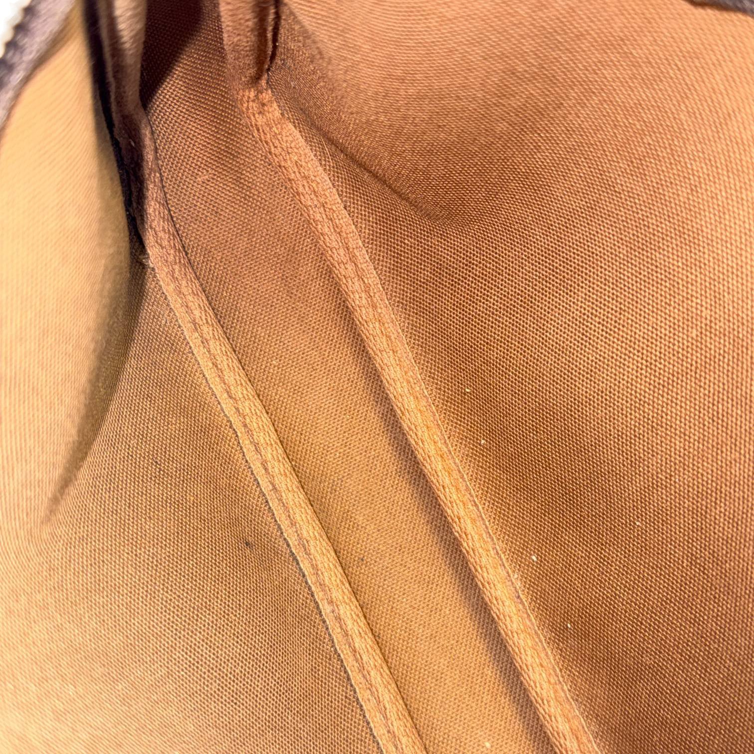 Louis Vuitton Pochette Accessoires Braun Monogram Canvas
