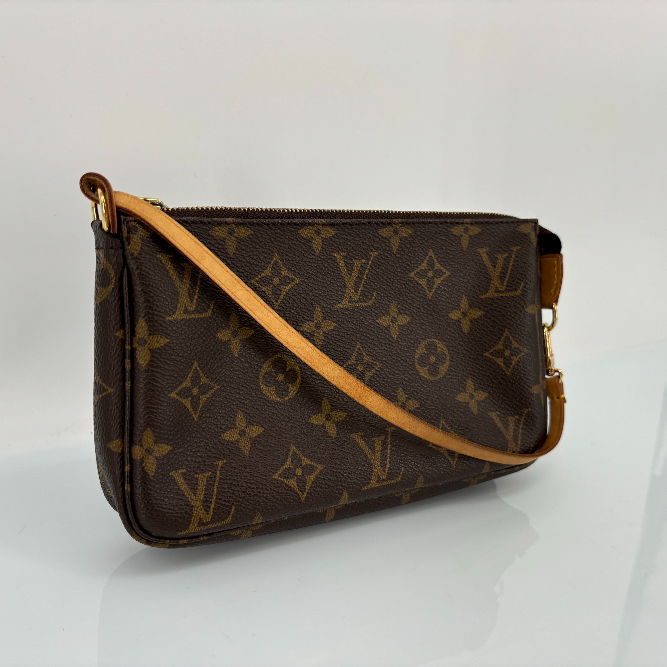 Louis Vuitton Pochette Accessoires Monogram Canvas incl. Dustbag