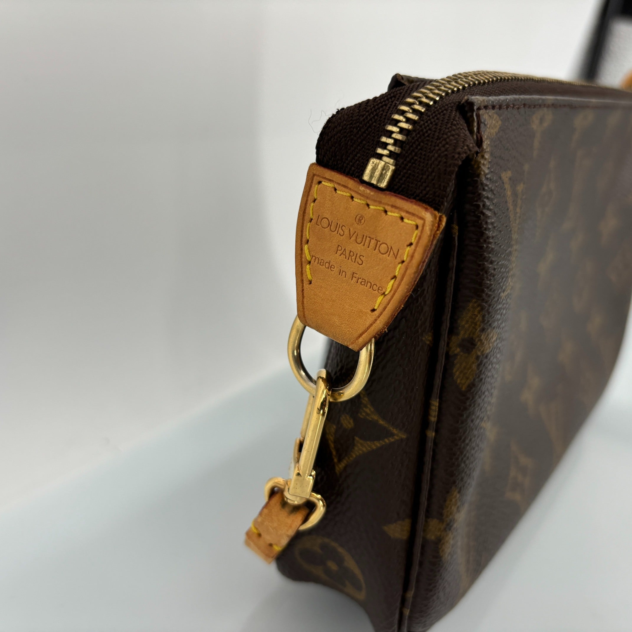 Louis Vuitton Pochette Accessoires Monogram Canvas incl. Dustbag