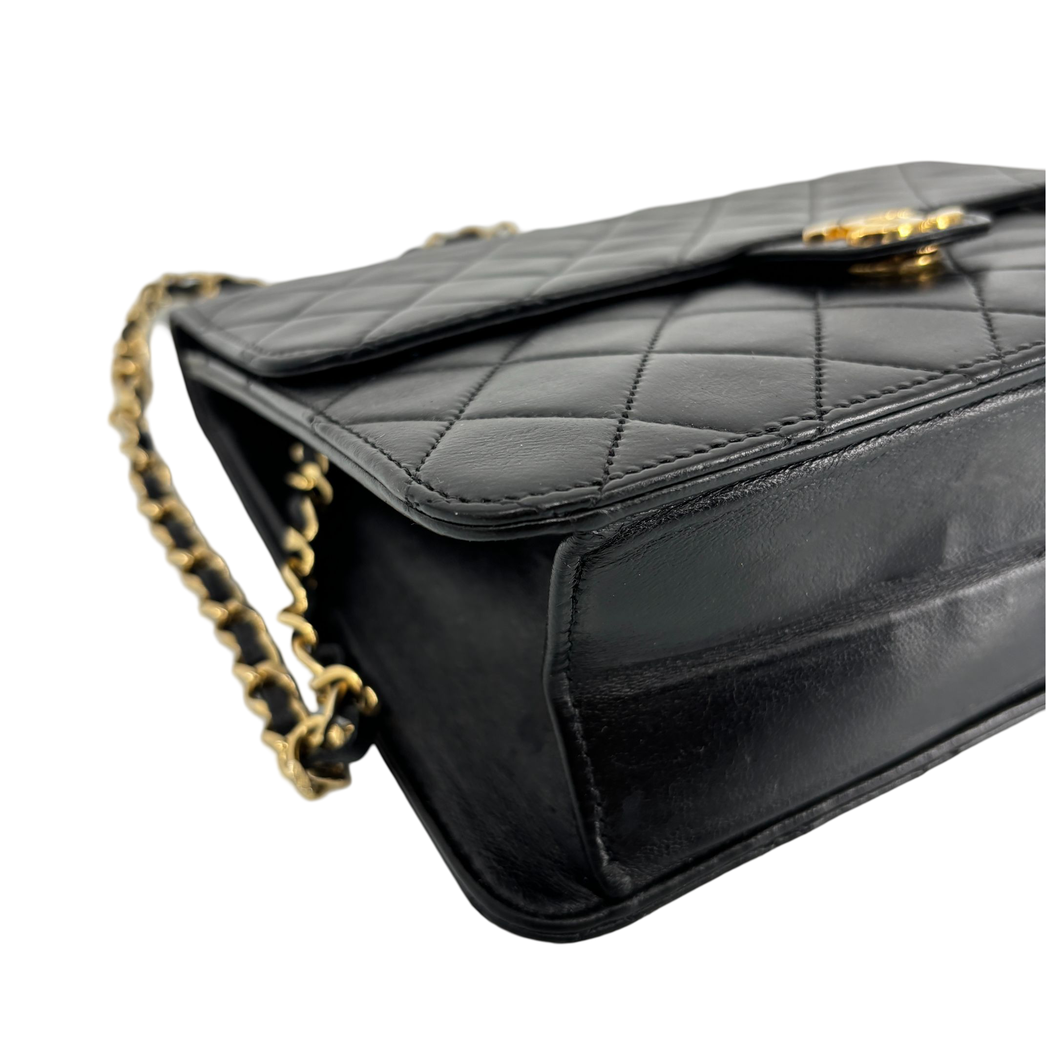 Chanel Single Flap Bag Push-Lock Black Matelassé Leather