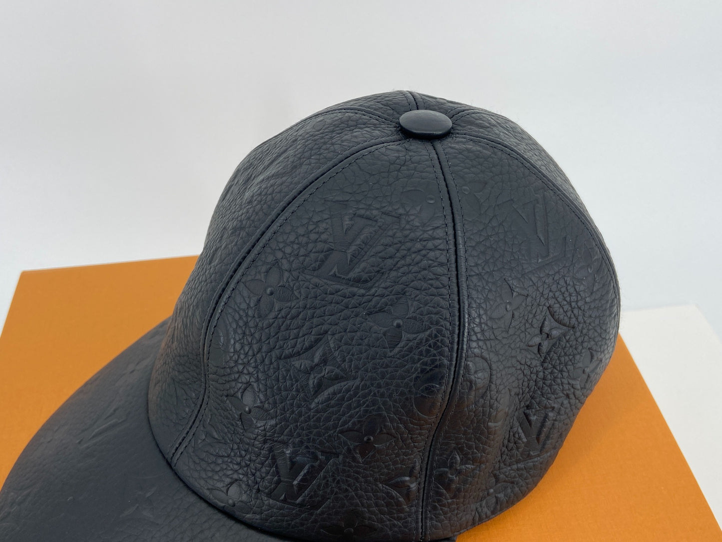 Louis Vuitton 1.1 Cap Black Empreinte Leather incl. Box