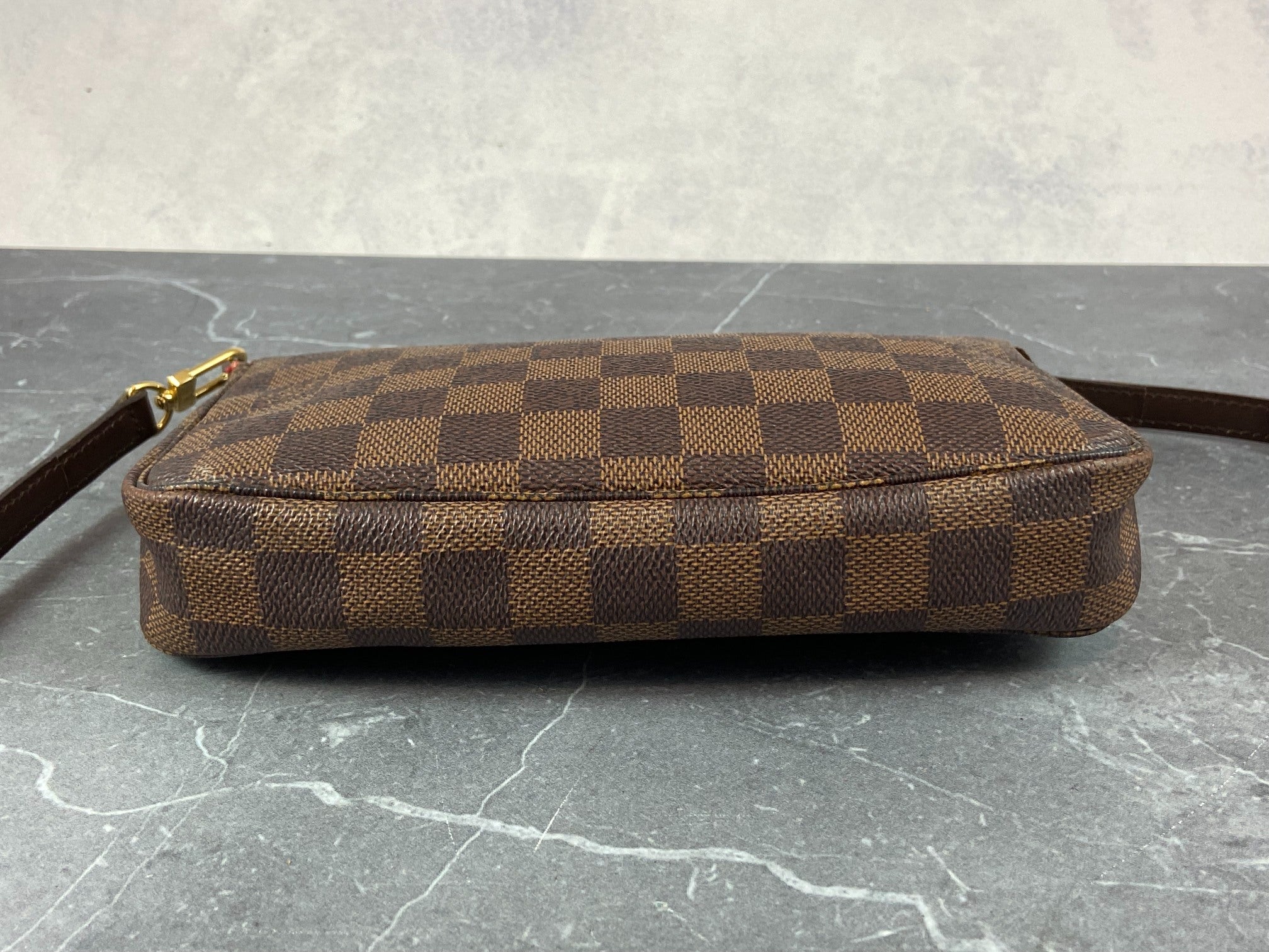 Louis Vuitton Pochette Accessoires Damier Ebene Canvas