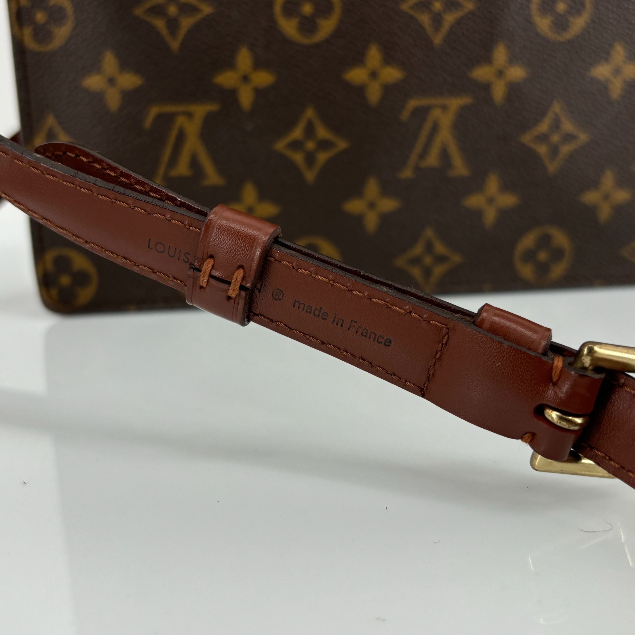 Louis Vuitton Monceau 26 Monogram Canvas