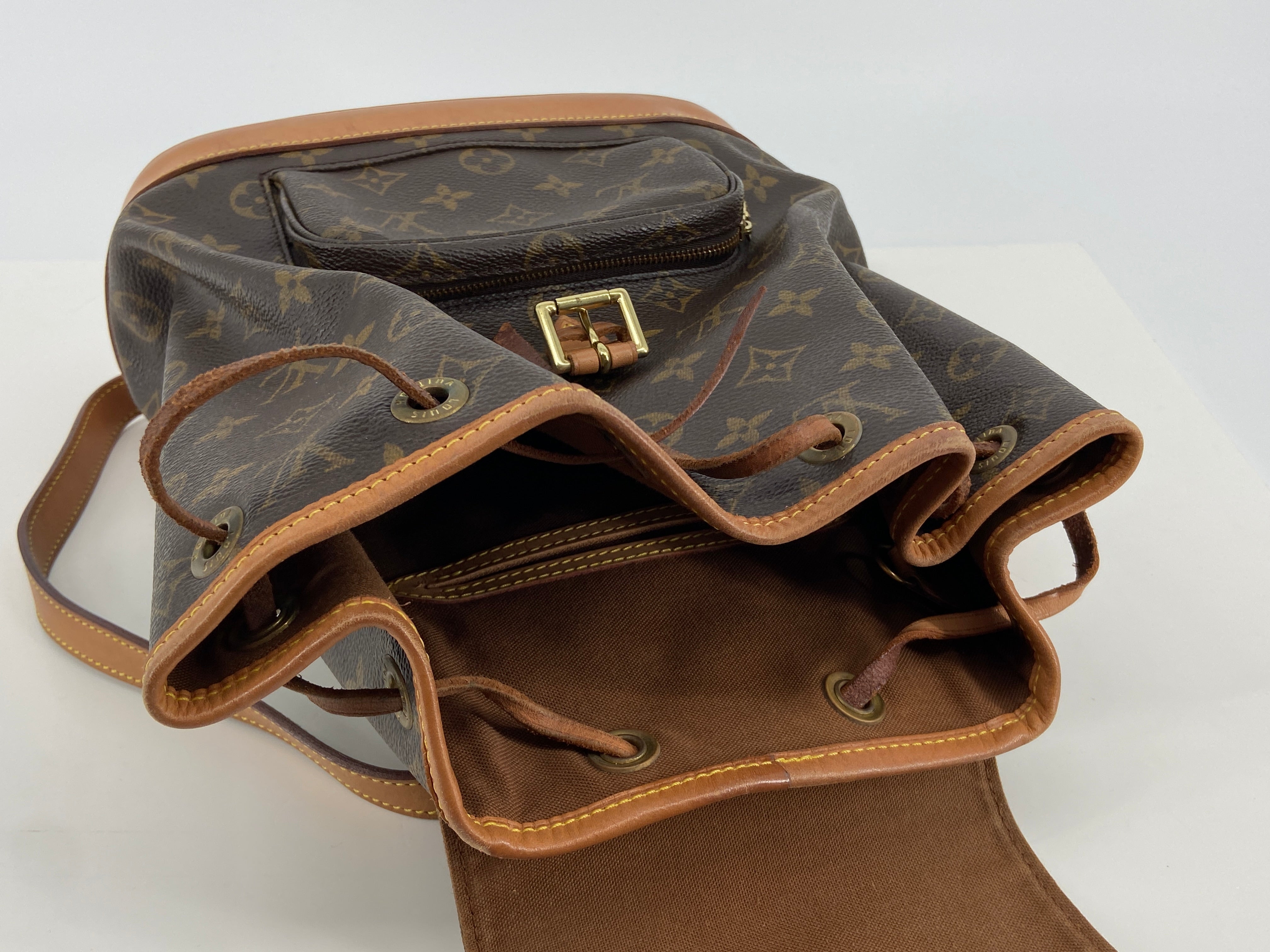 Louis Vuitton Montsouris MM Backpack Monogram Canvas incl. Dustbag