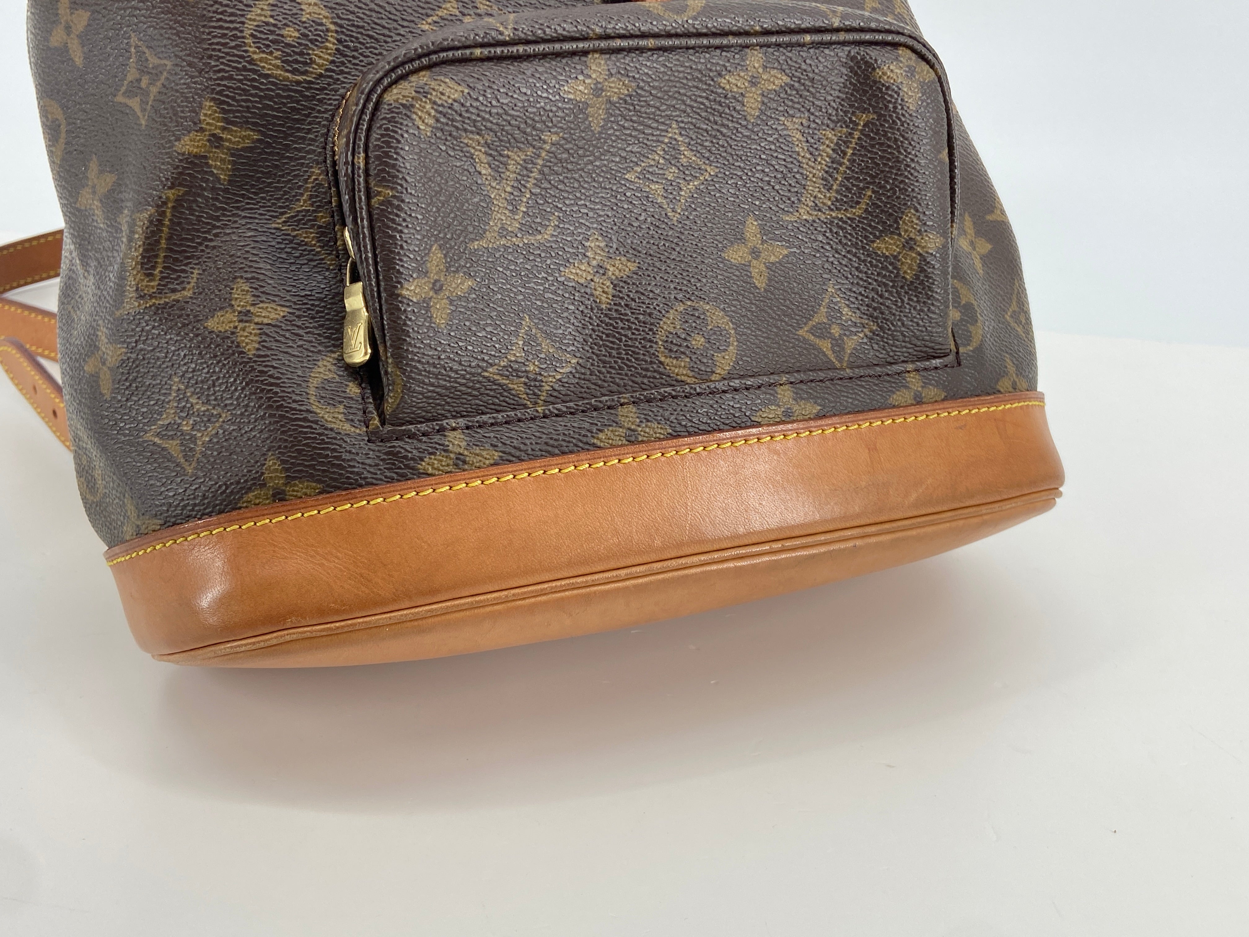 Louis Vuitton Montsouris MM Backpack Monogram Canvas incl. Dustbag