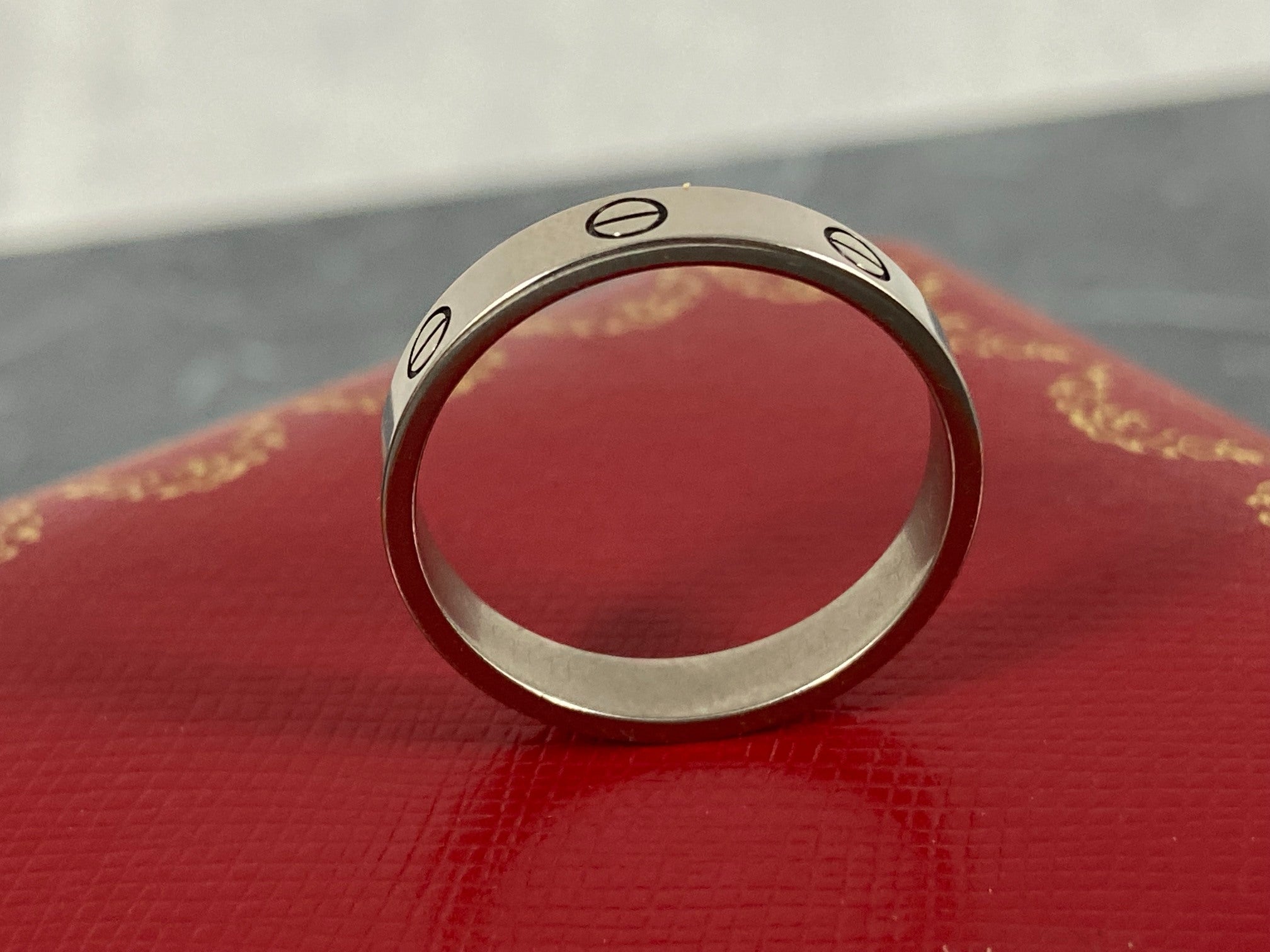 Cartier Love Ring White Gold Size 60 incl. Box