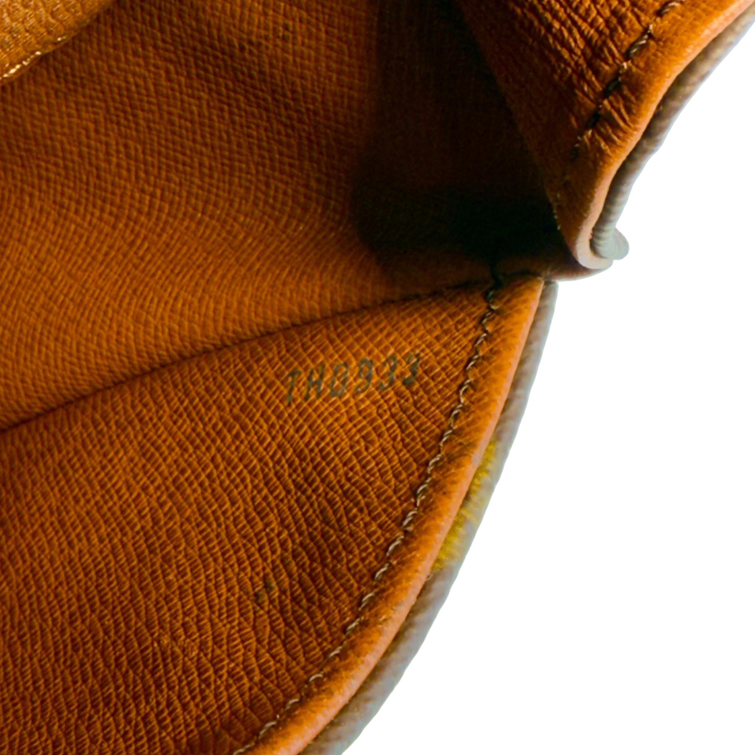 Louis Vuitton Saint Cloud MM Braun Monogram Canvas