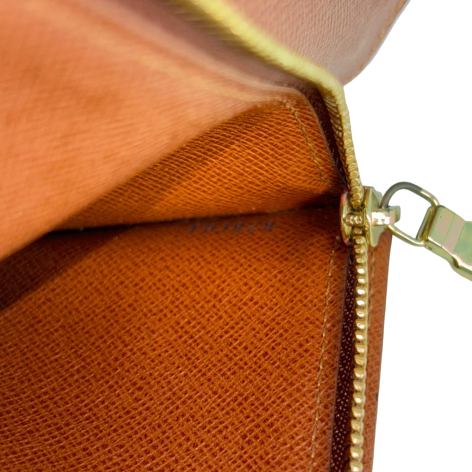 Louis Vuitton Sarah Wallet Monogram Canvas