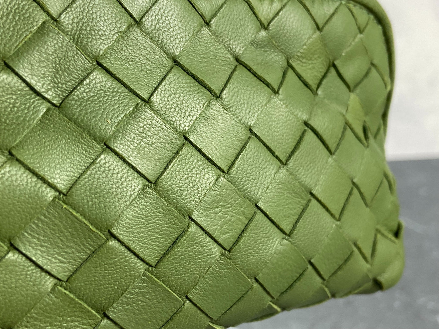 Bottega Veneta Pouch Green Intrecciato Leather